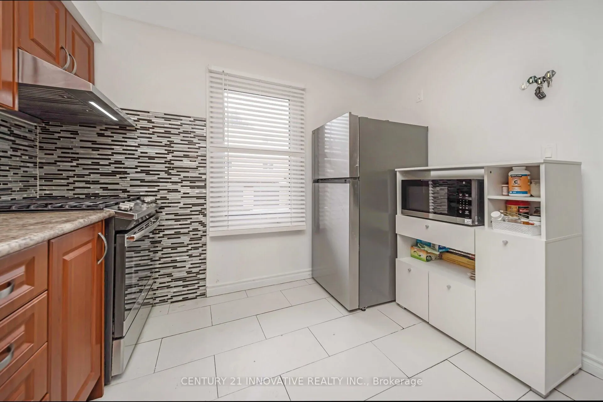 3175 Kirwin Avenue, #5