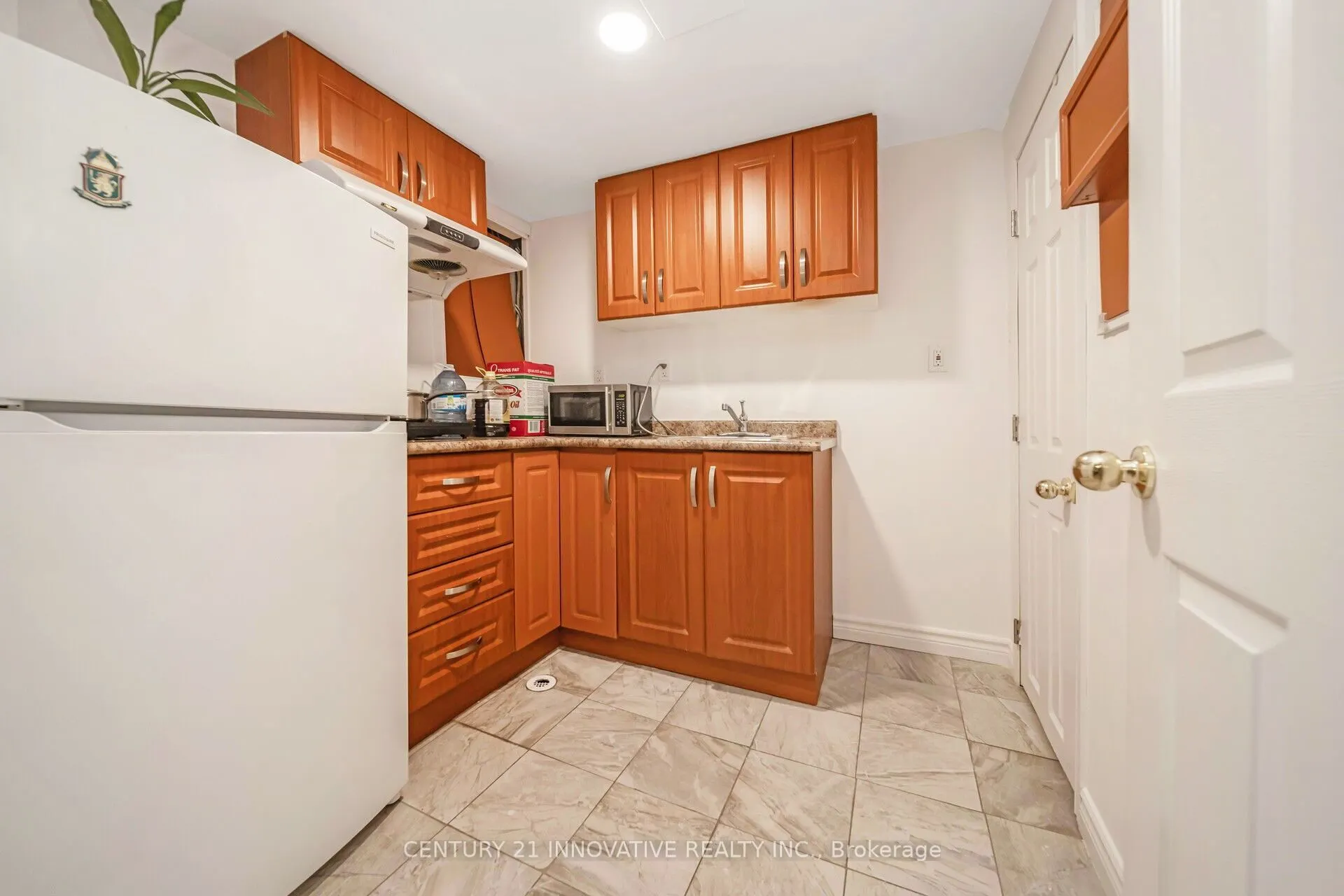 3175 Kirwin Avenue, #5