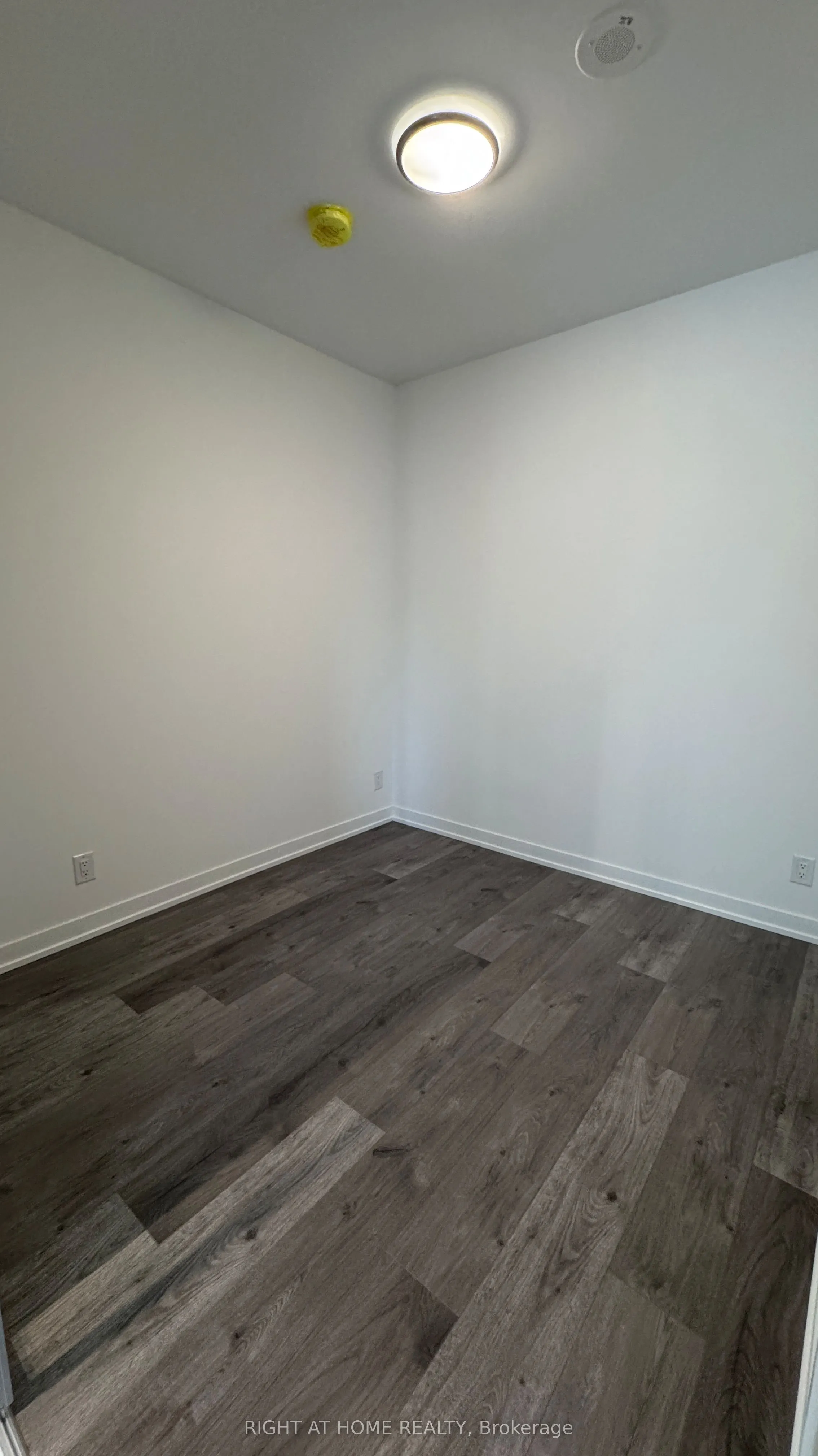 285 Dufferin Street #1027