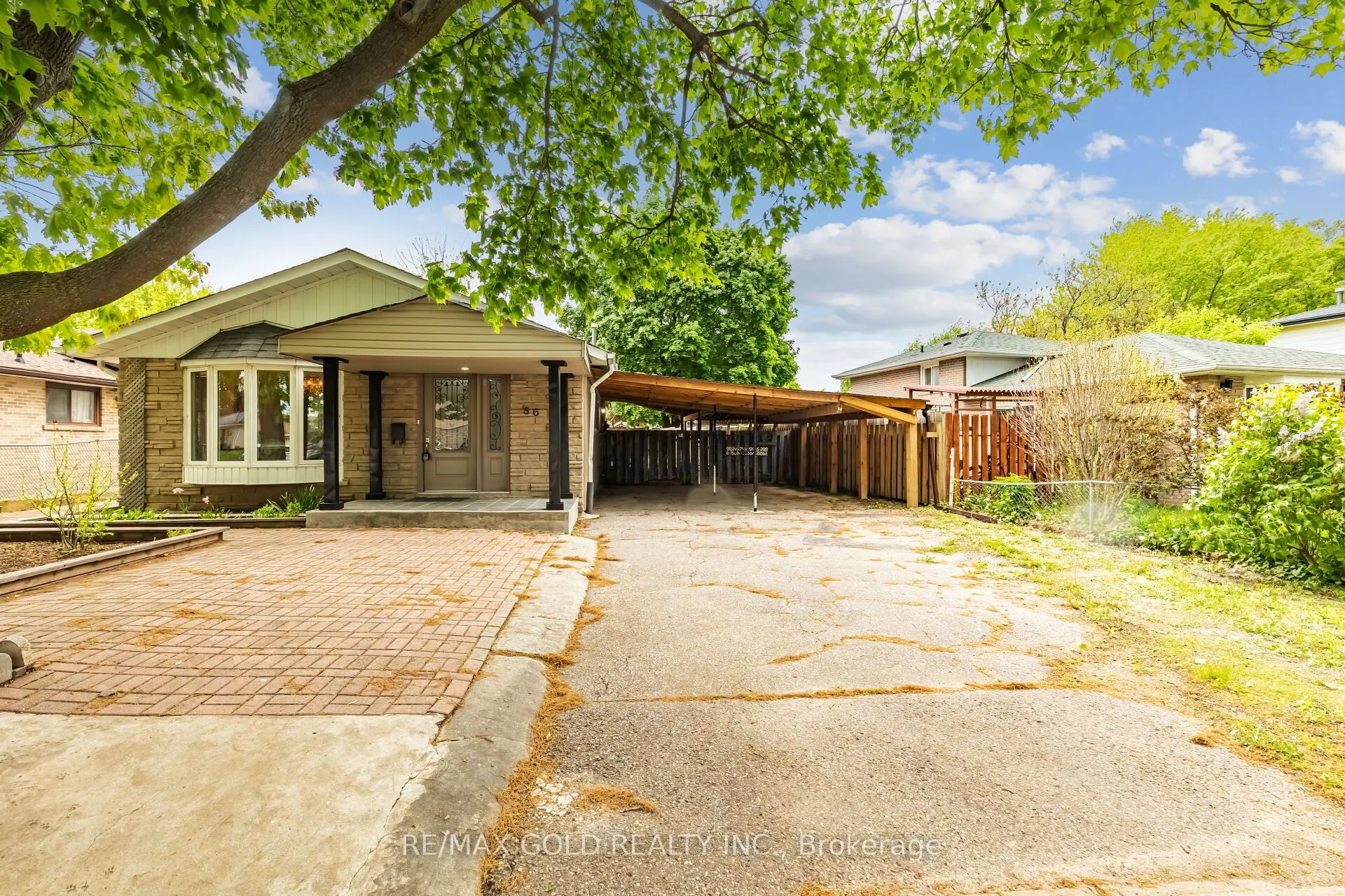 86 Rutherford Road N