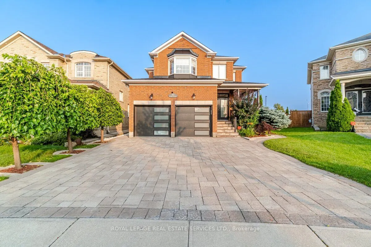 30 Messina Avenue