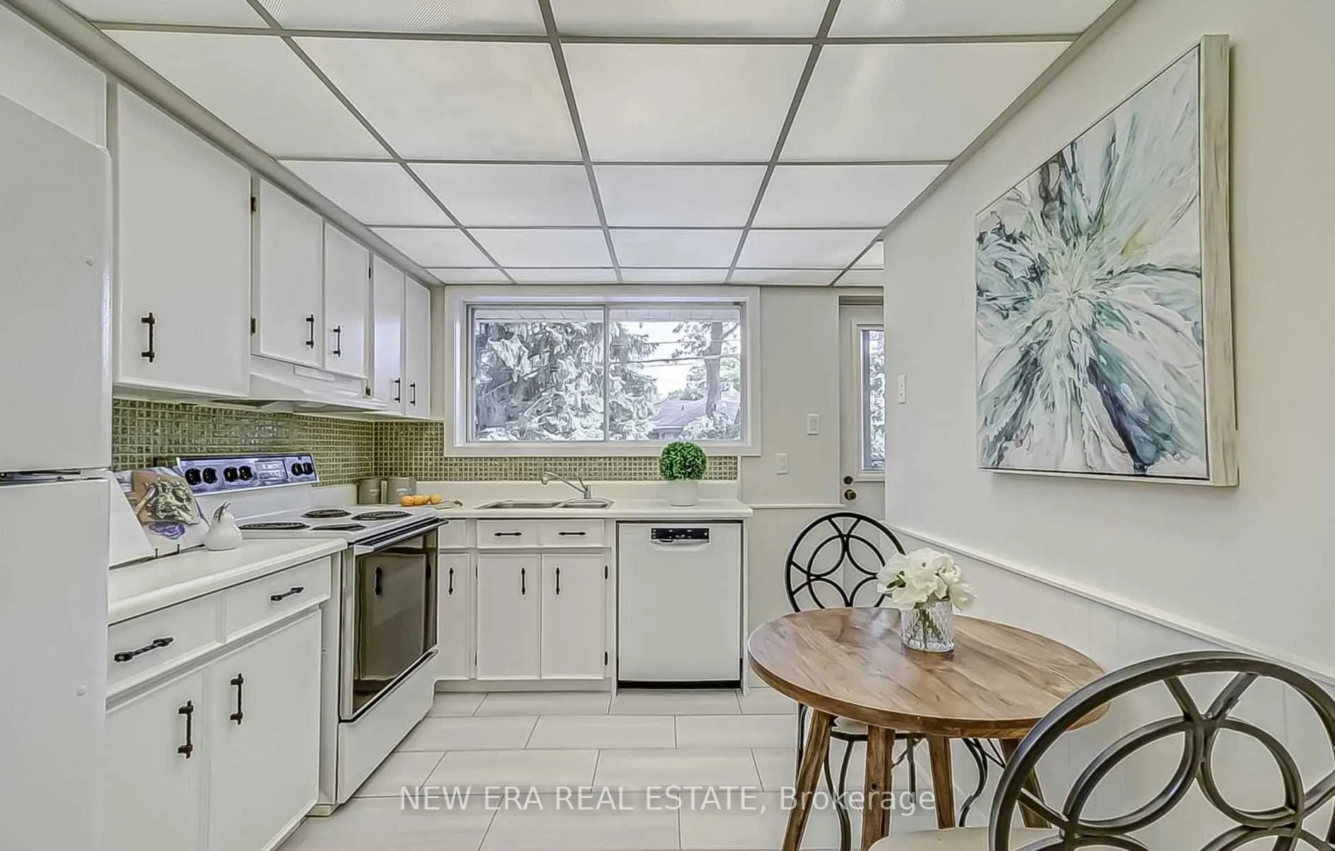 7 Greening Crescent