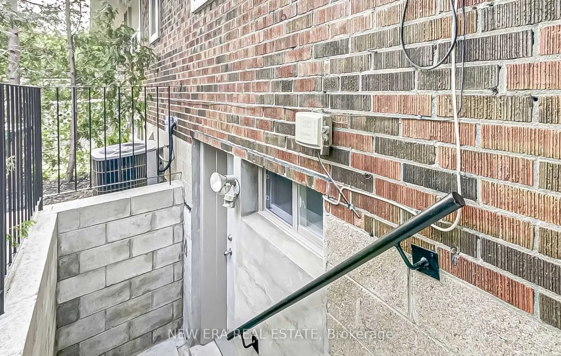 7 Greening Crescent
