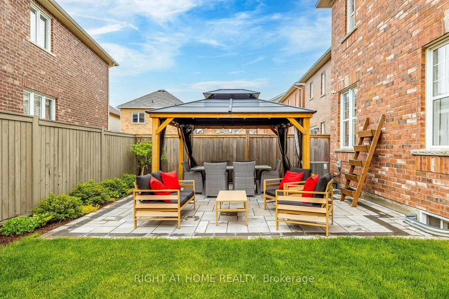 41 Stedford Crescent