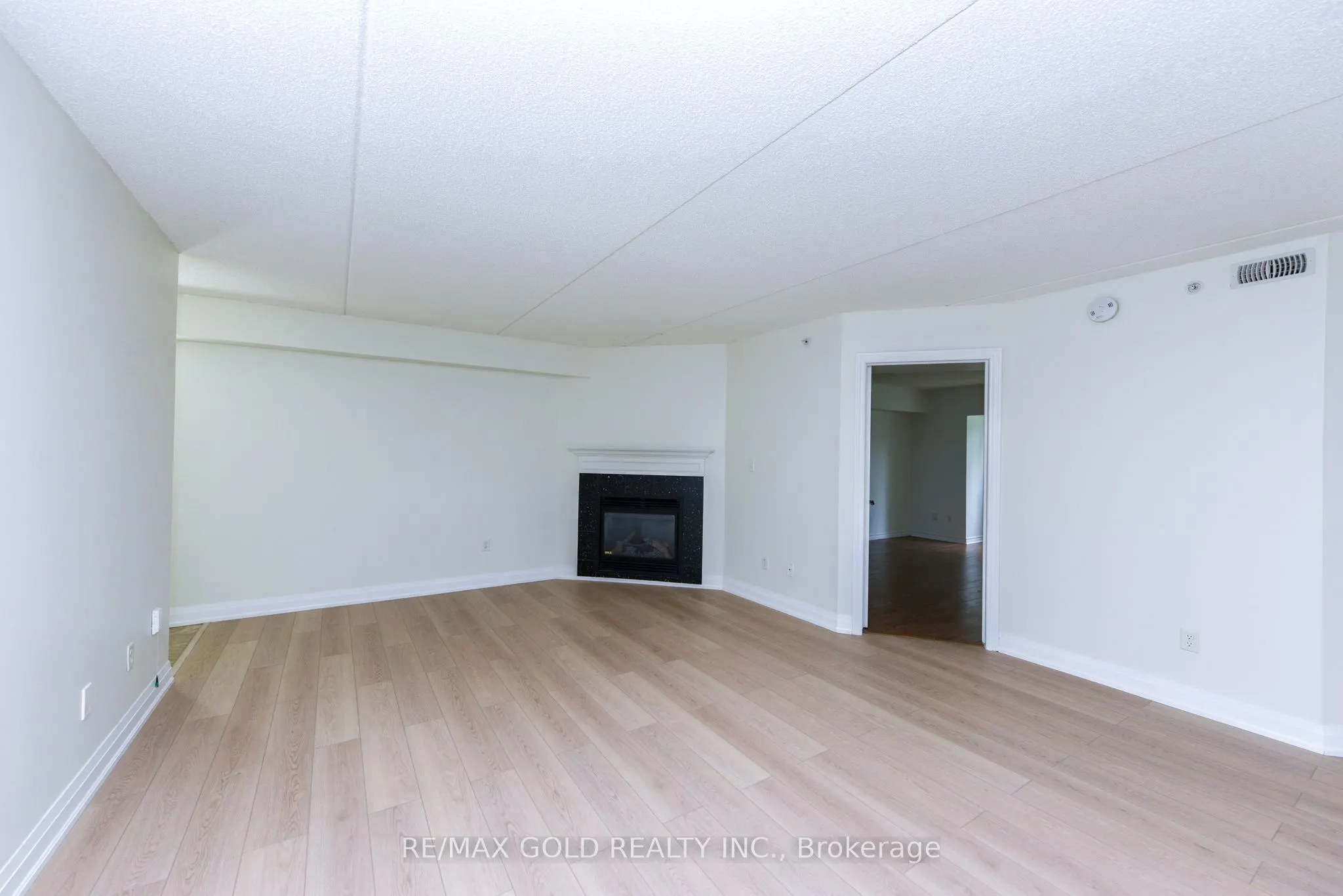1471 Maple Avenue #112