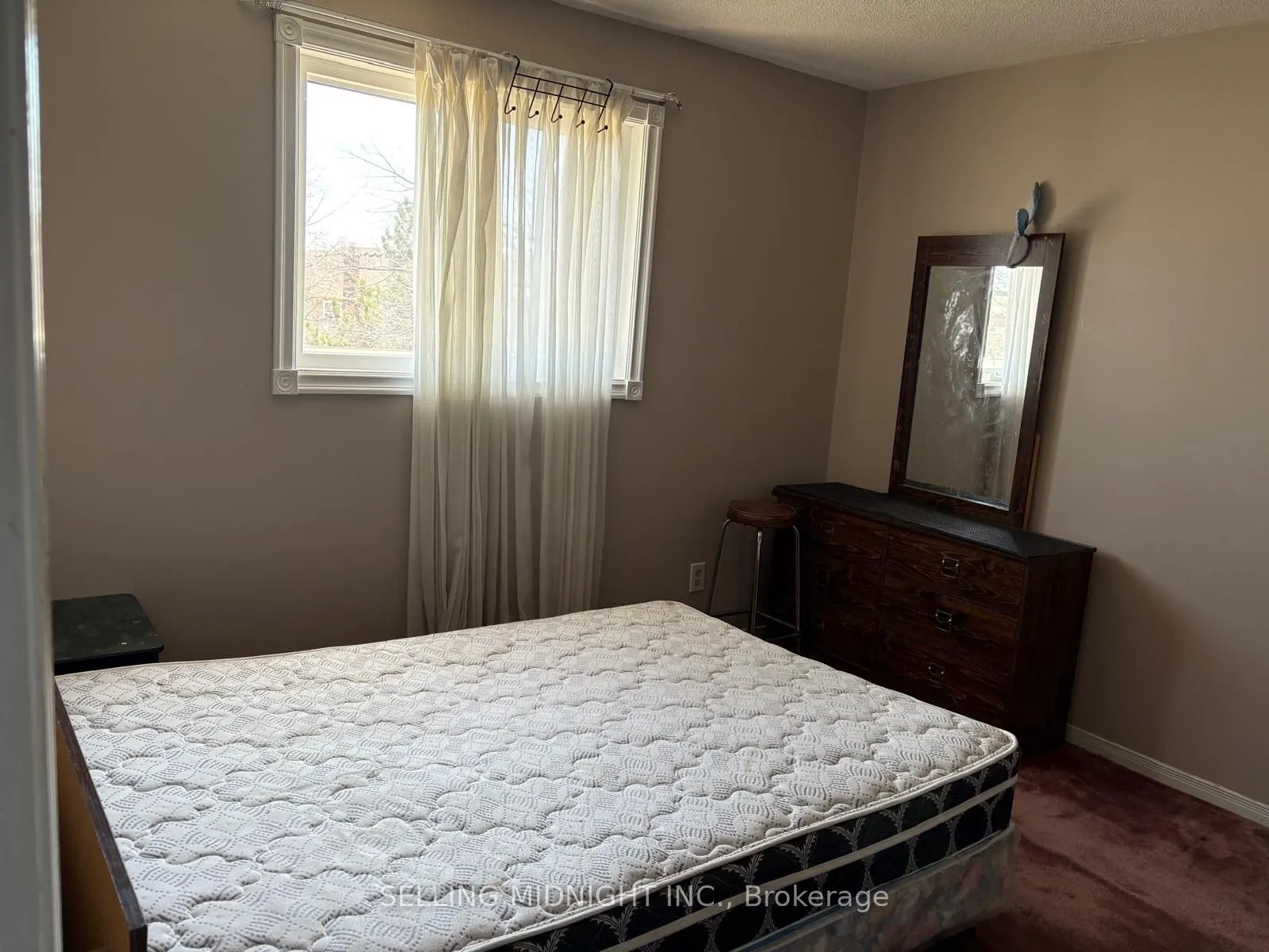 441 Rutherford Road N #Room