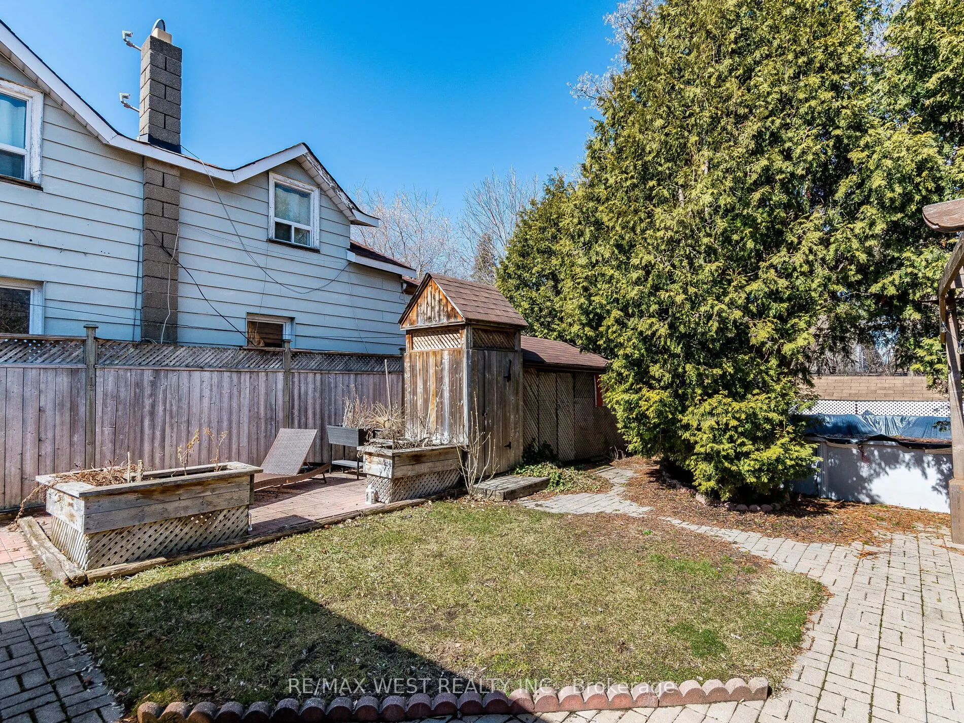 76 Laburnham Avenue