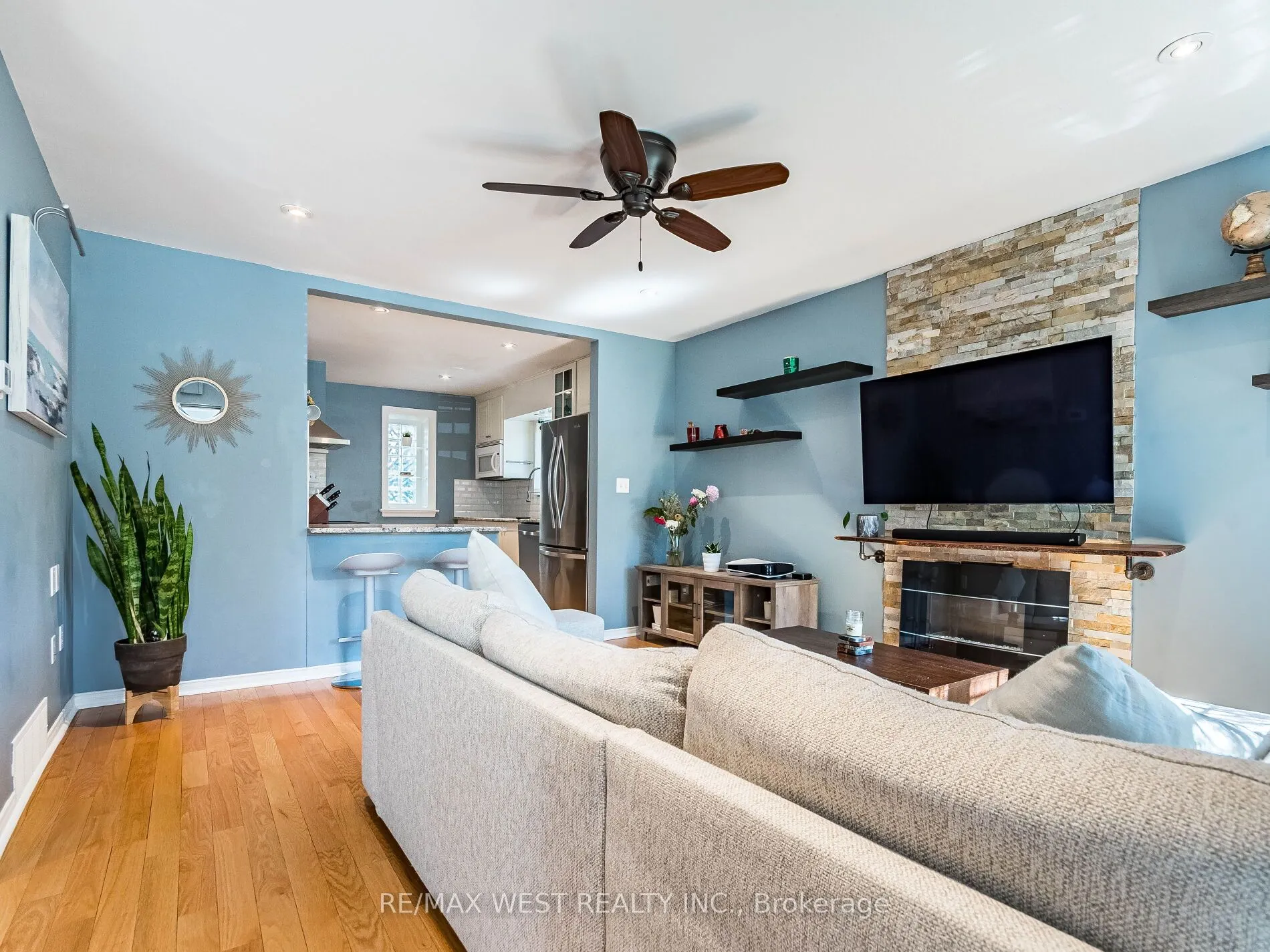 76 Laburnham Avenue