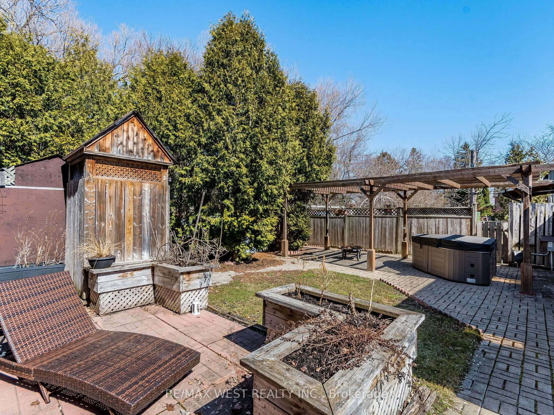 76 Laburnham Avenue