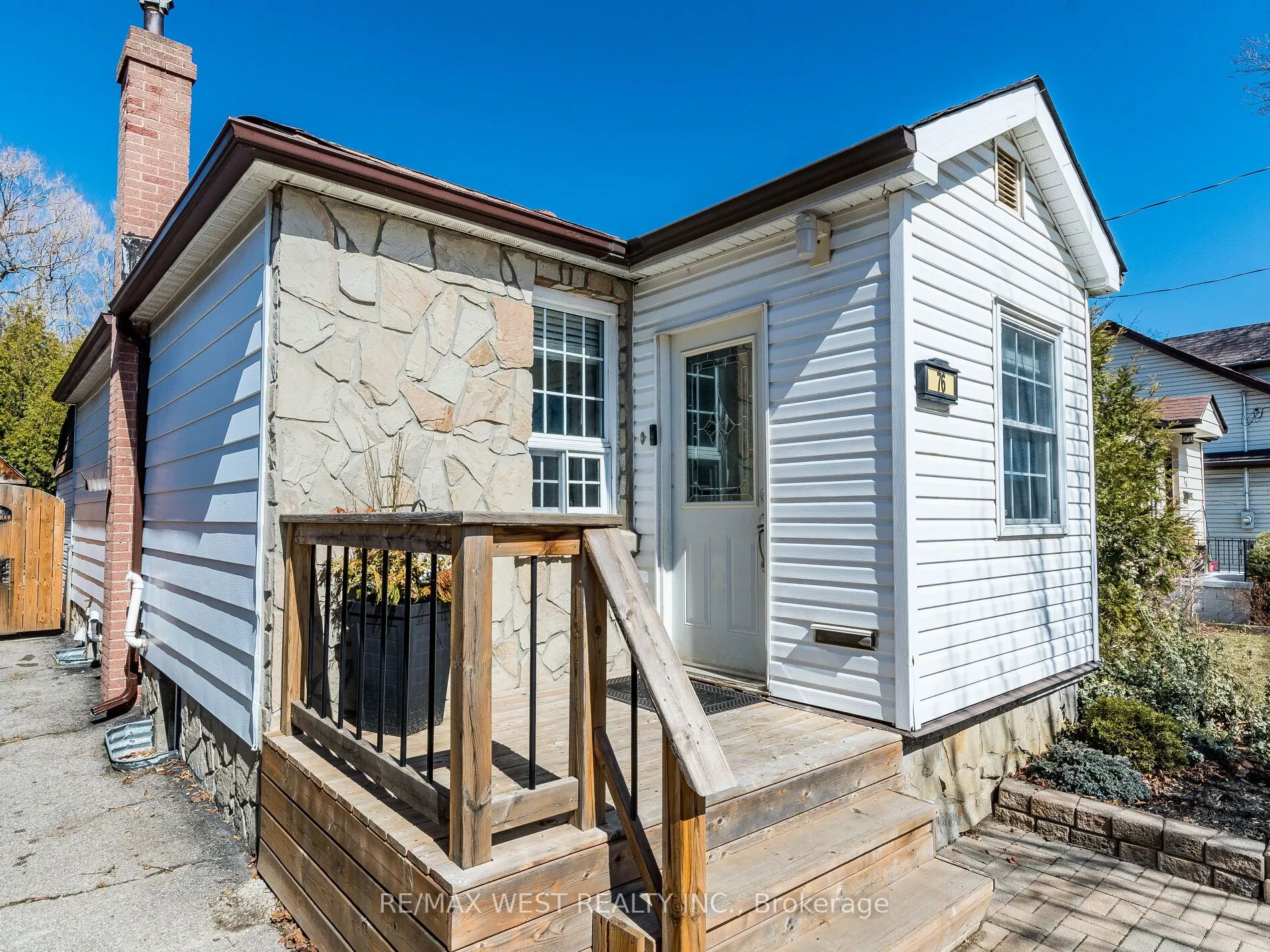 76 Laburnham Avenue