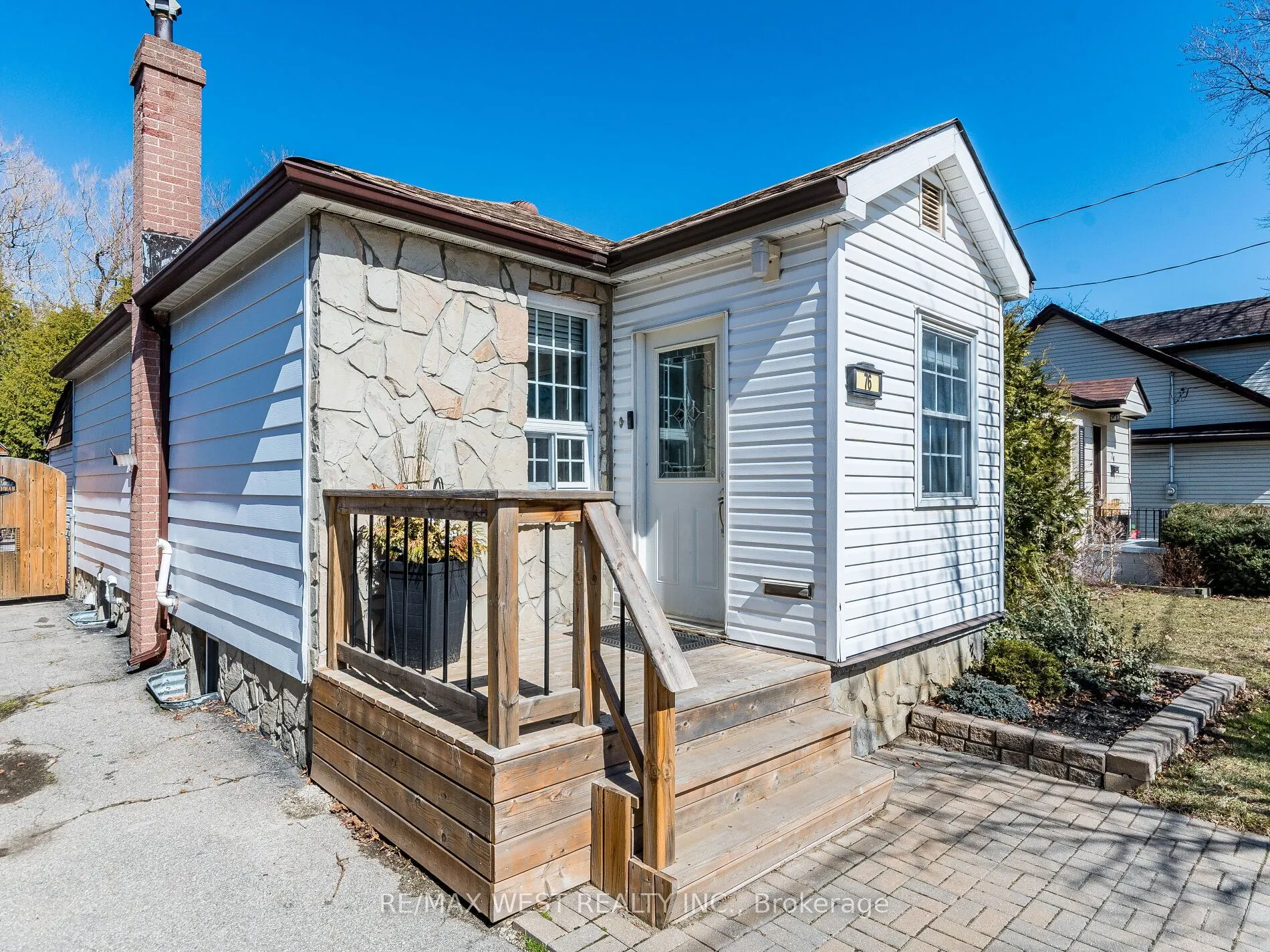 76 Laburnham Avenue