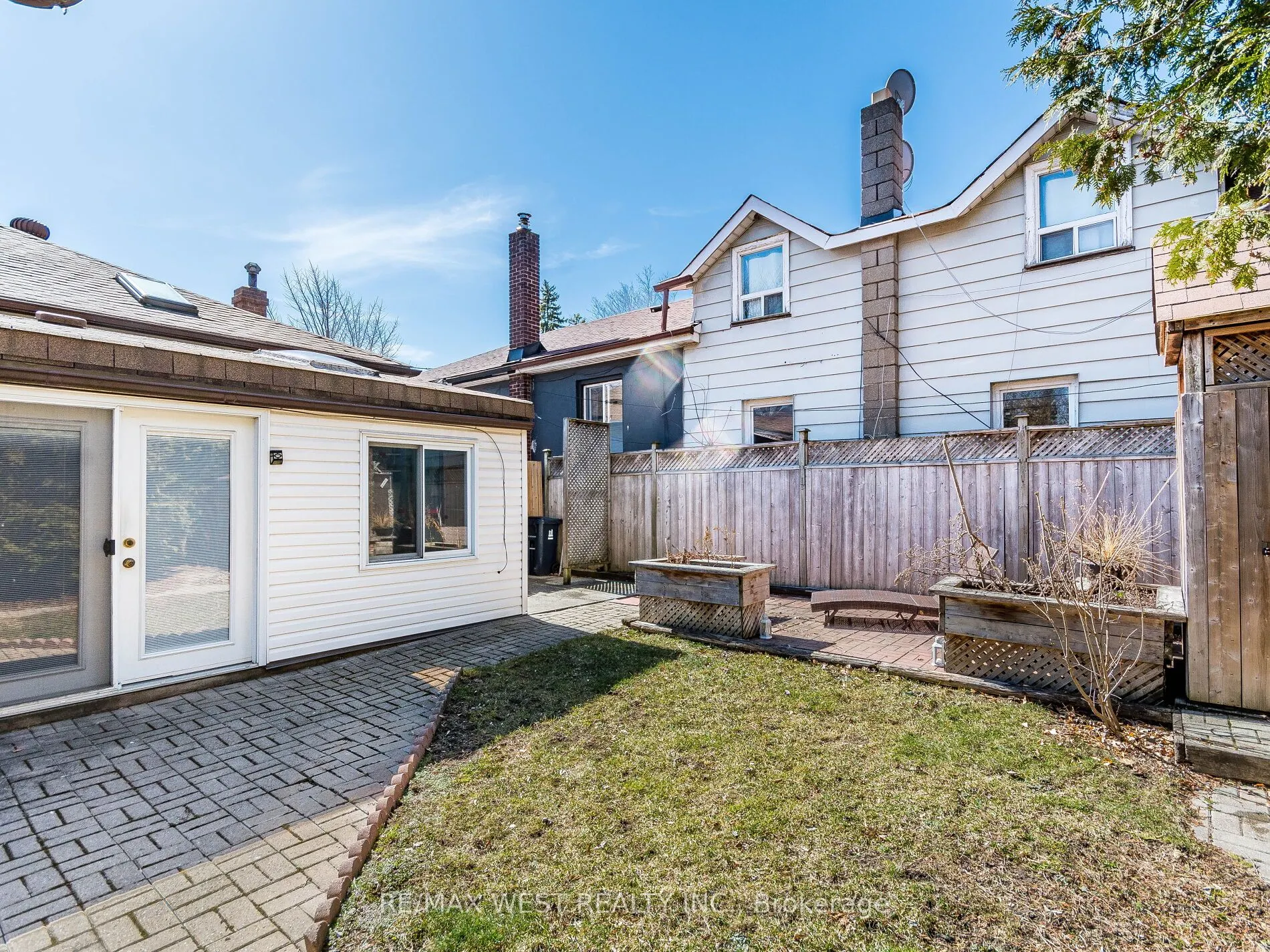 76 Laburnham Avenue