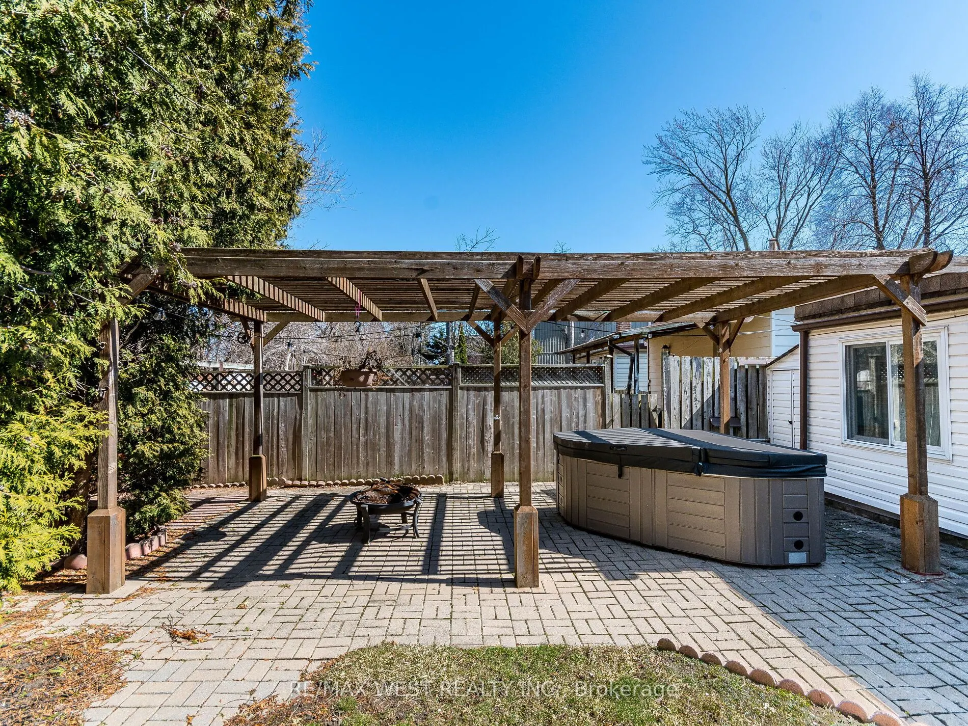76 Laburnham Avenue