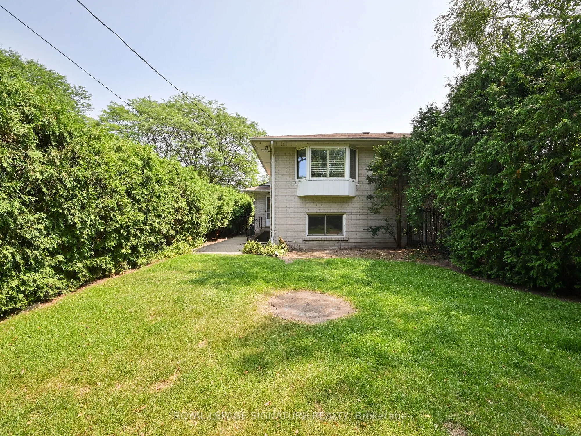 1441 Clarkson Road N