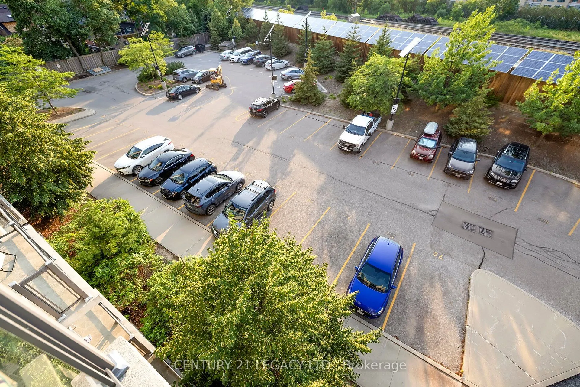 383 Main Street E, #424