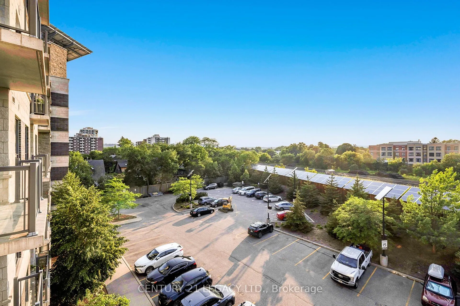 383 Main Street E, #424