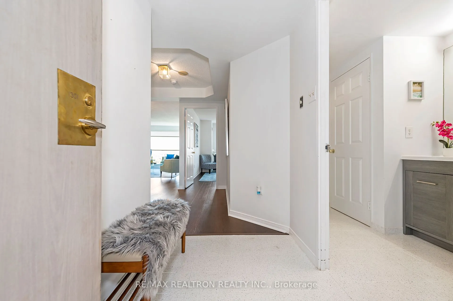 2155 Burnhamthorpe Road W, #1301
