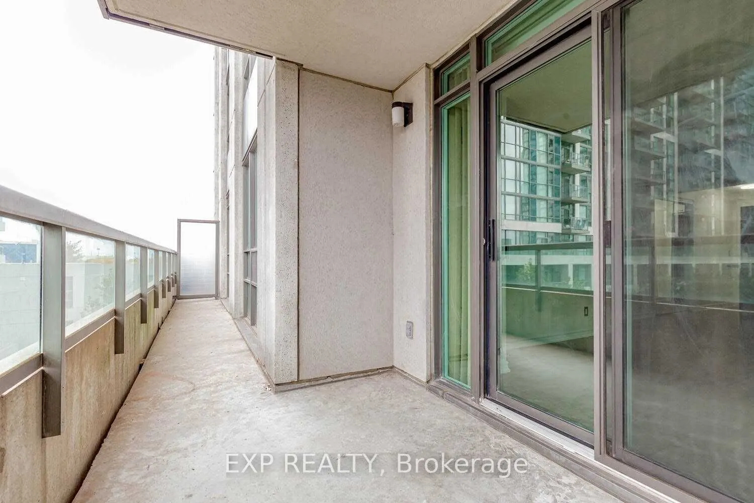 335 Rathburn Road W, #303