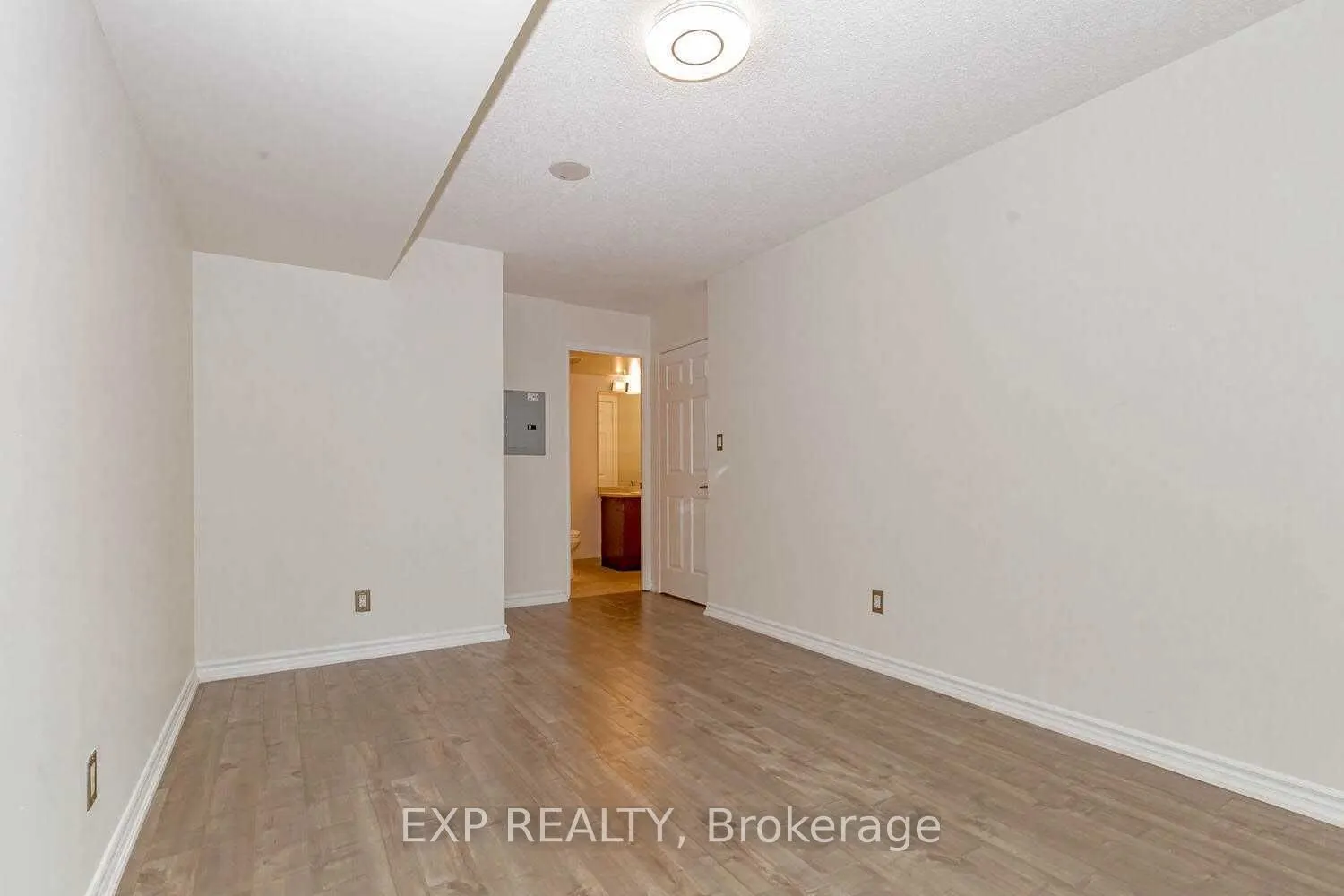 335 Rathburn Road W, #303