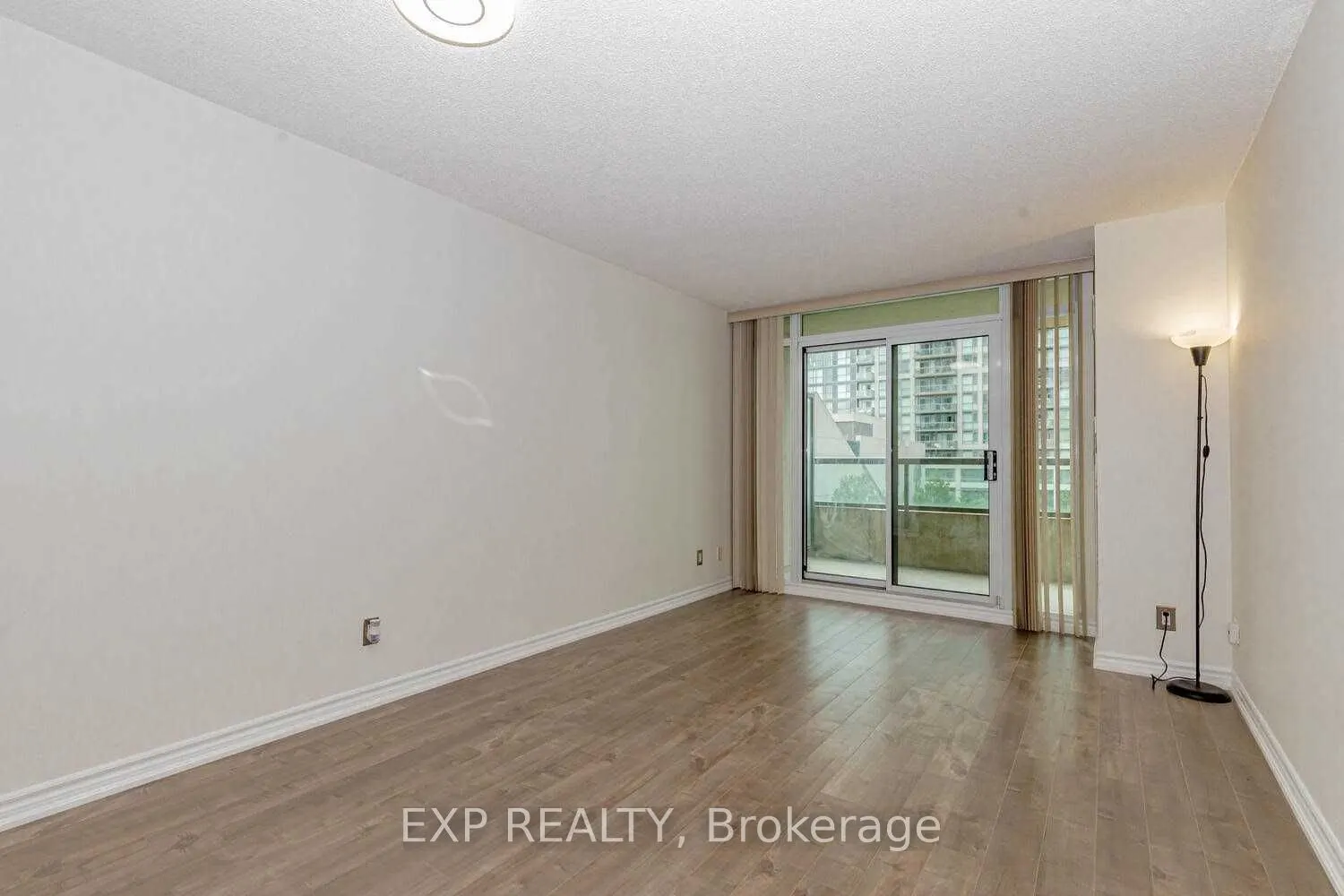 335 Rathburn Road W, #303