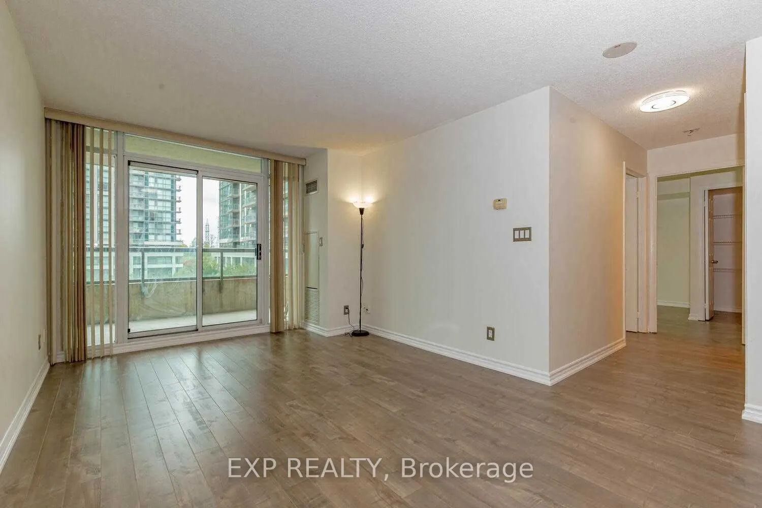 335 Rathburn Road W, #303