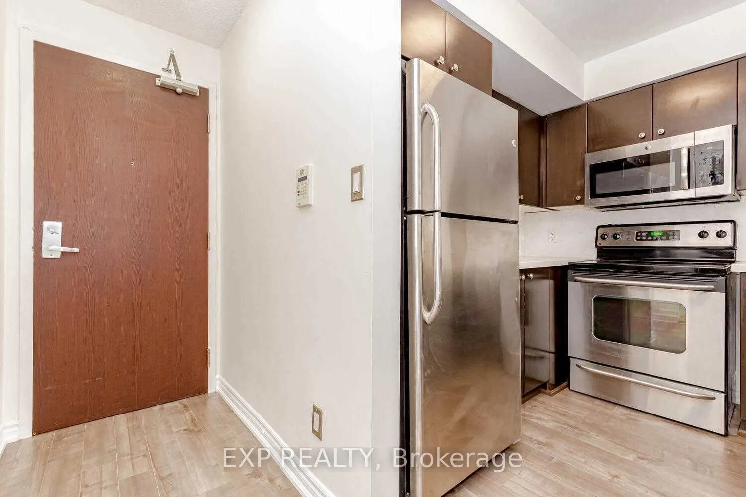 335 Rathburn Road W, #303
