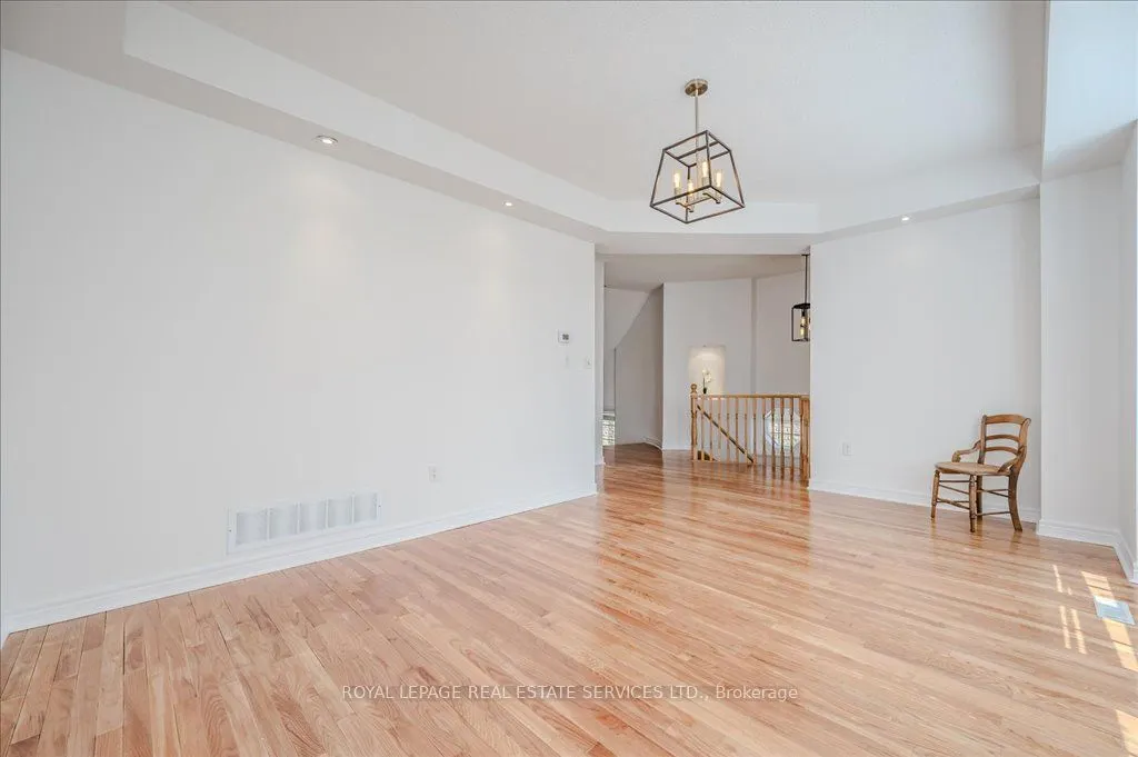 1267 Dorval Drive, #19