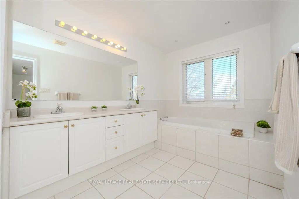 1267 Dorval Drive, #19