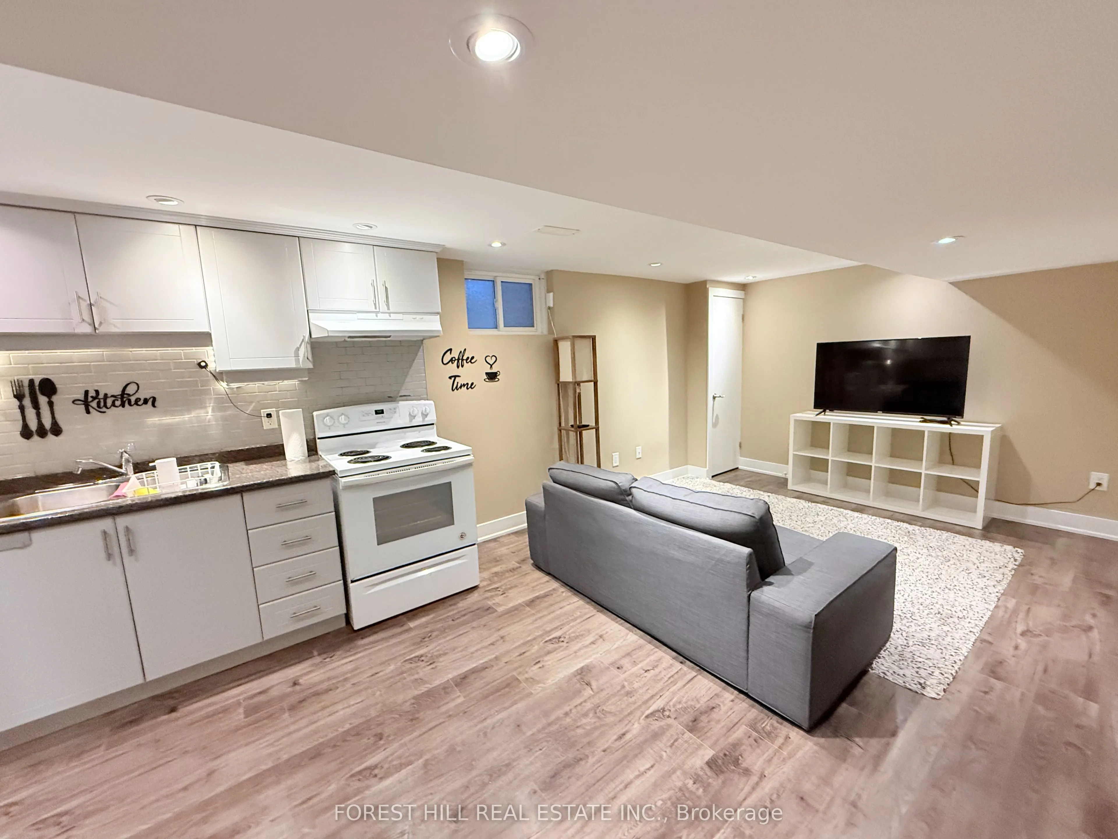 166 Schell Avenue #Lower
