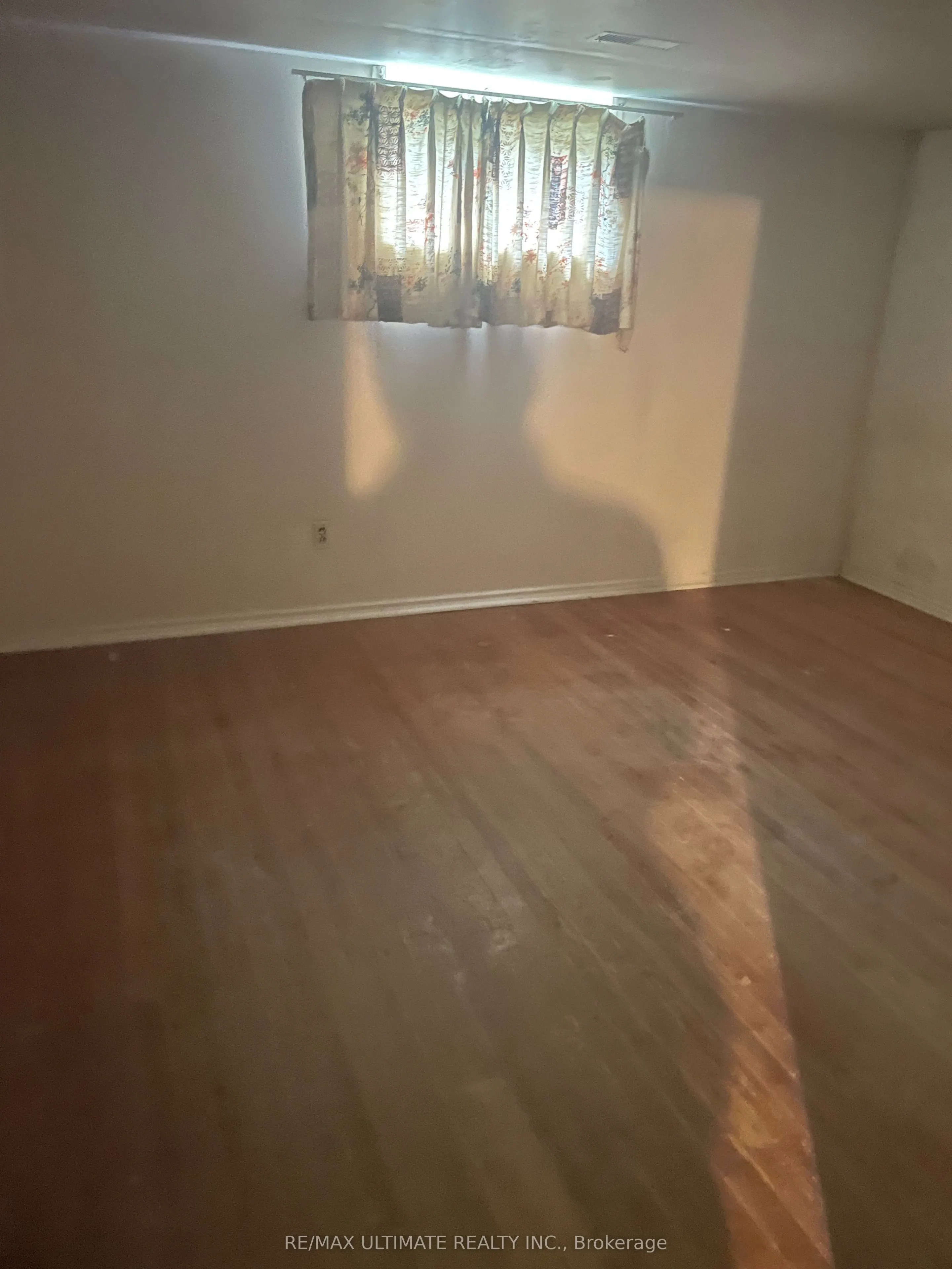11 Flamingo Crescent