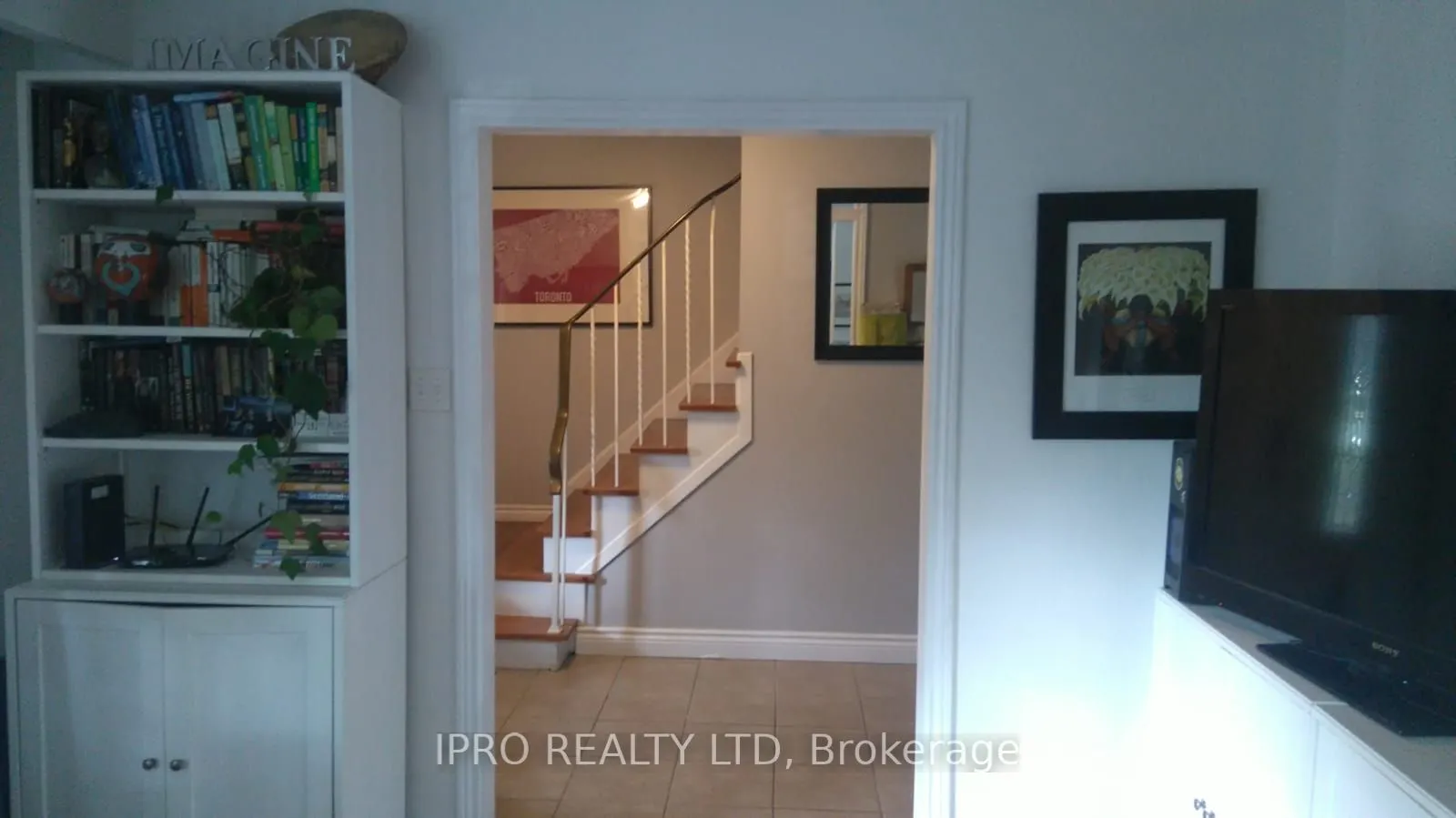 62 Ambleside Drive