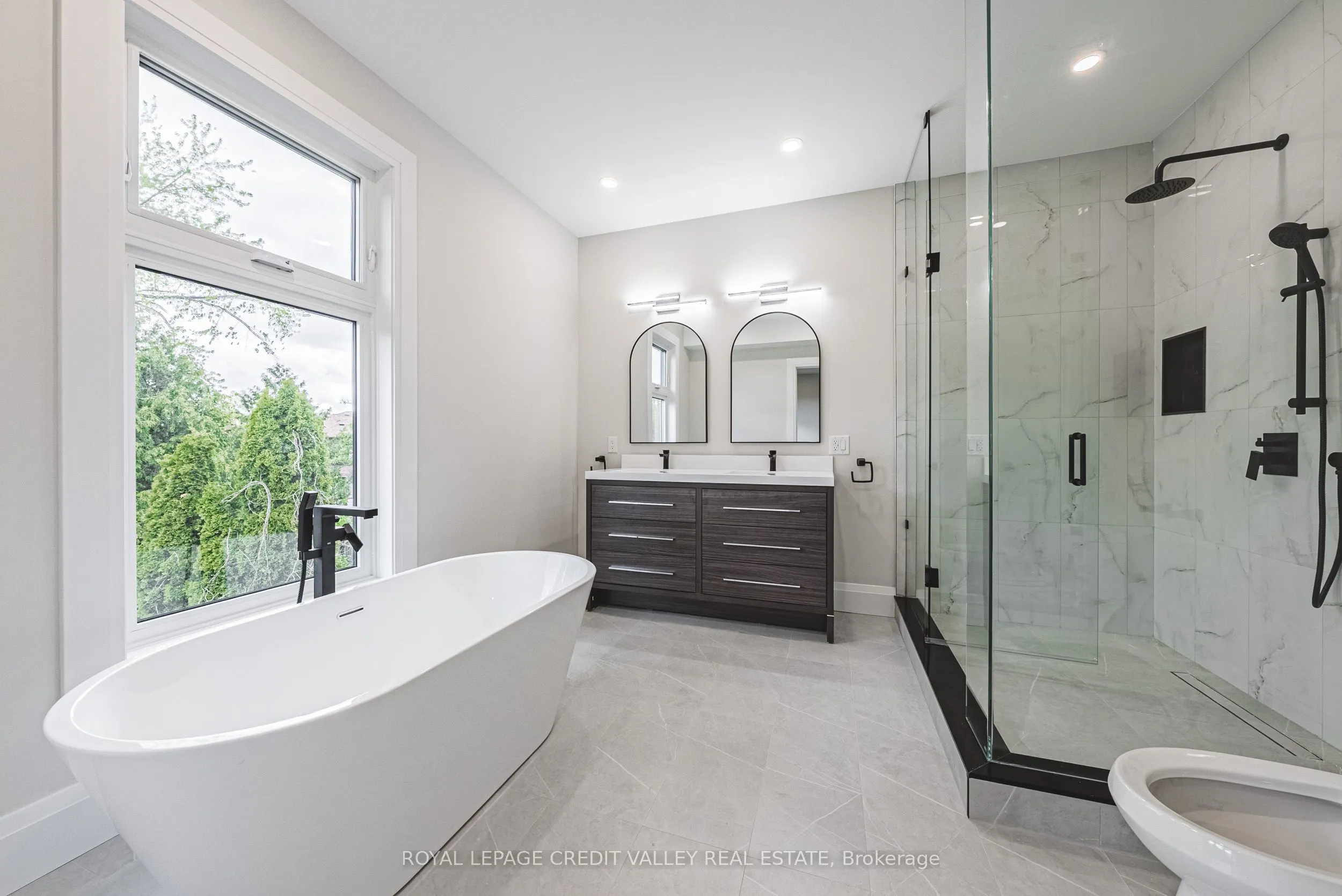18 Bellman Avenue