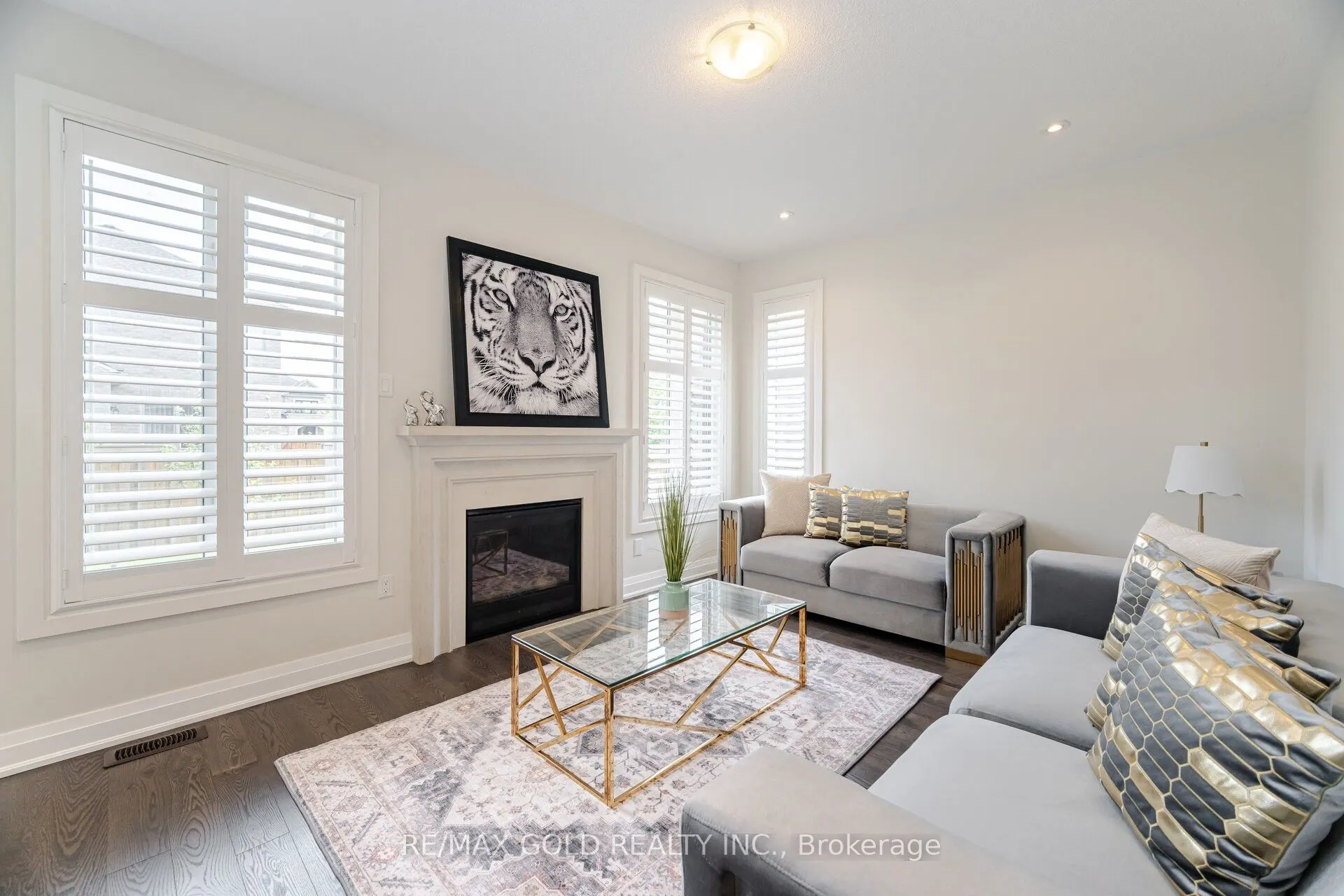 209 Castle Oaks Crossing