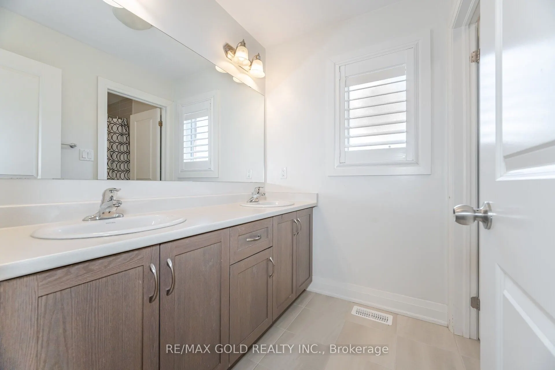 209 Castle Oaks Crossing