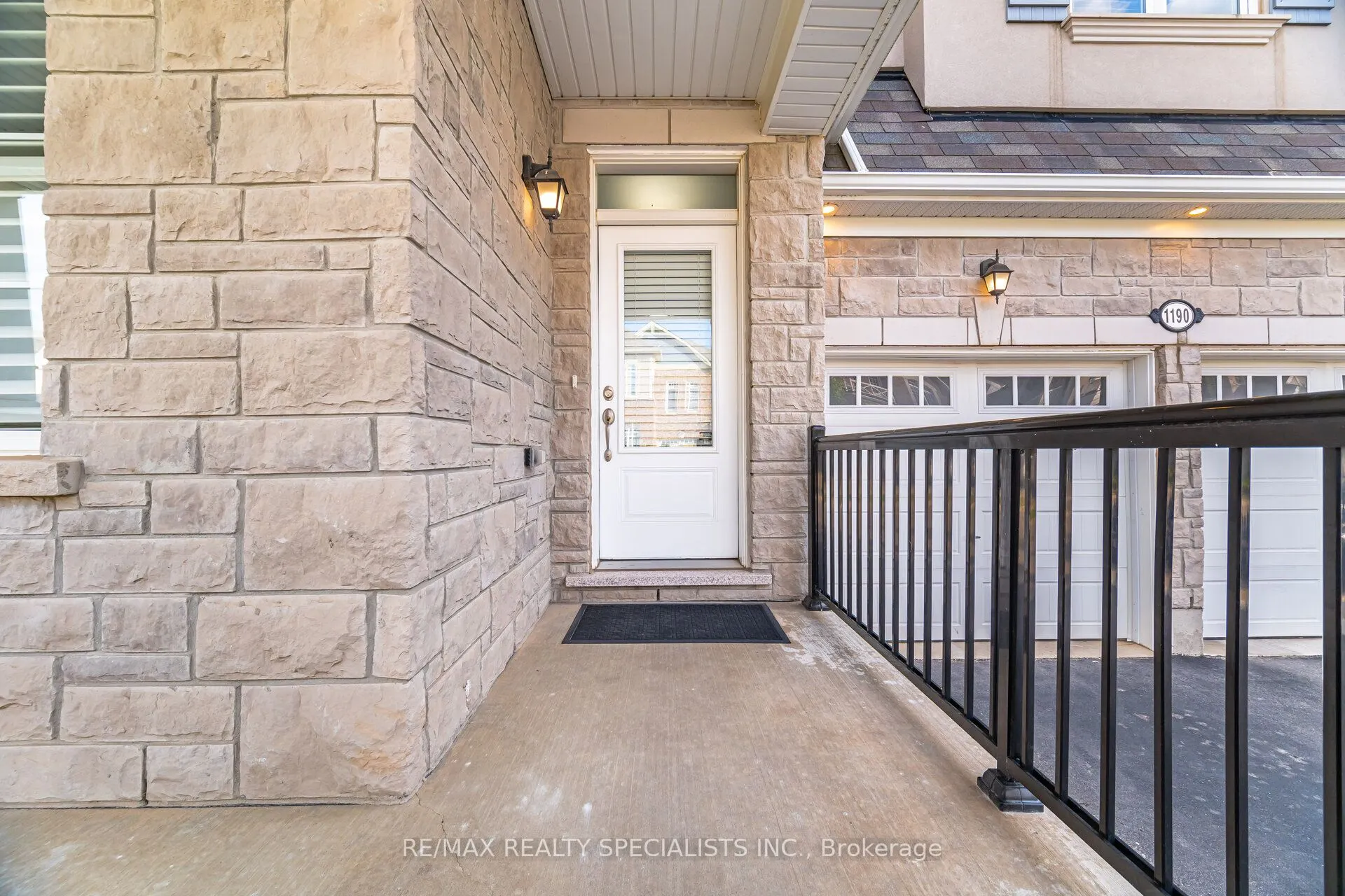 1190 Mceachern Court