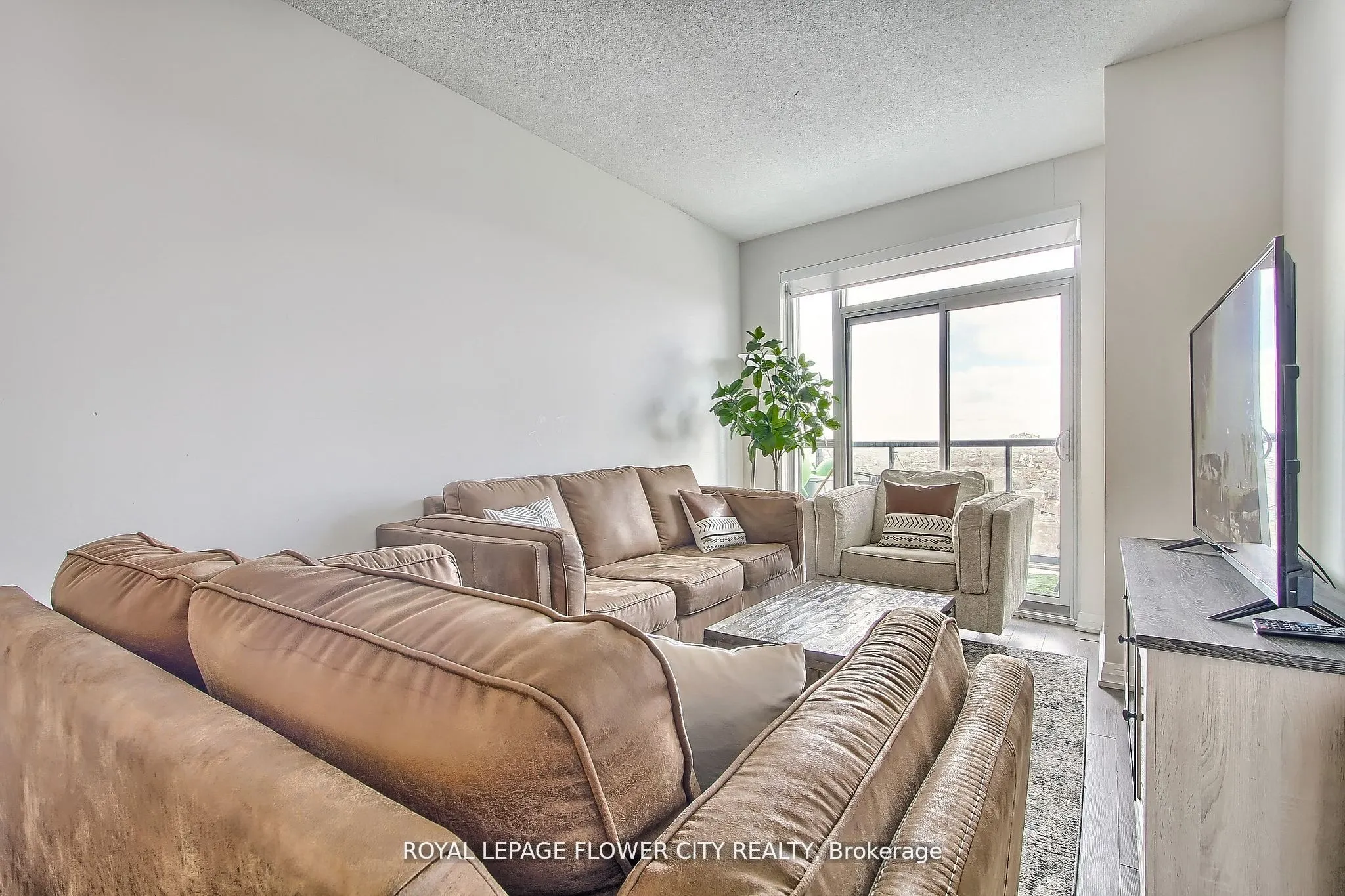 65 Watergarden Crescent, #1307