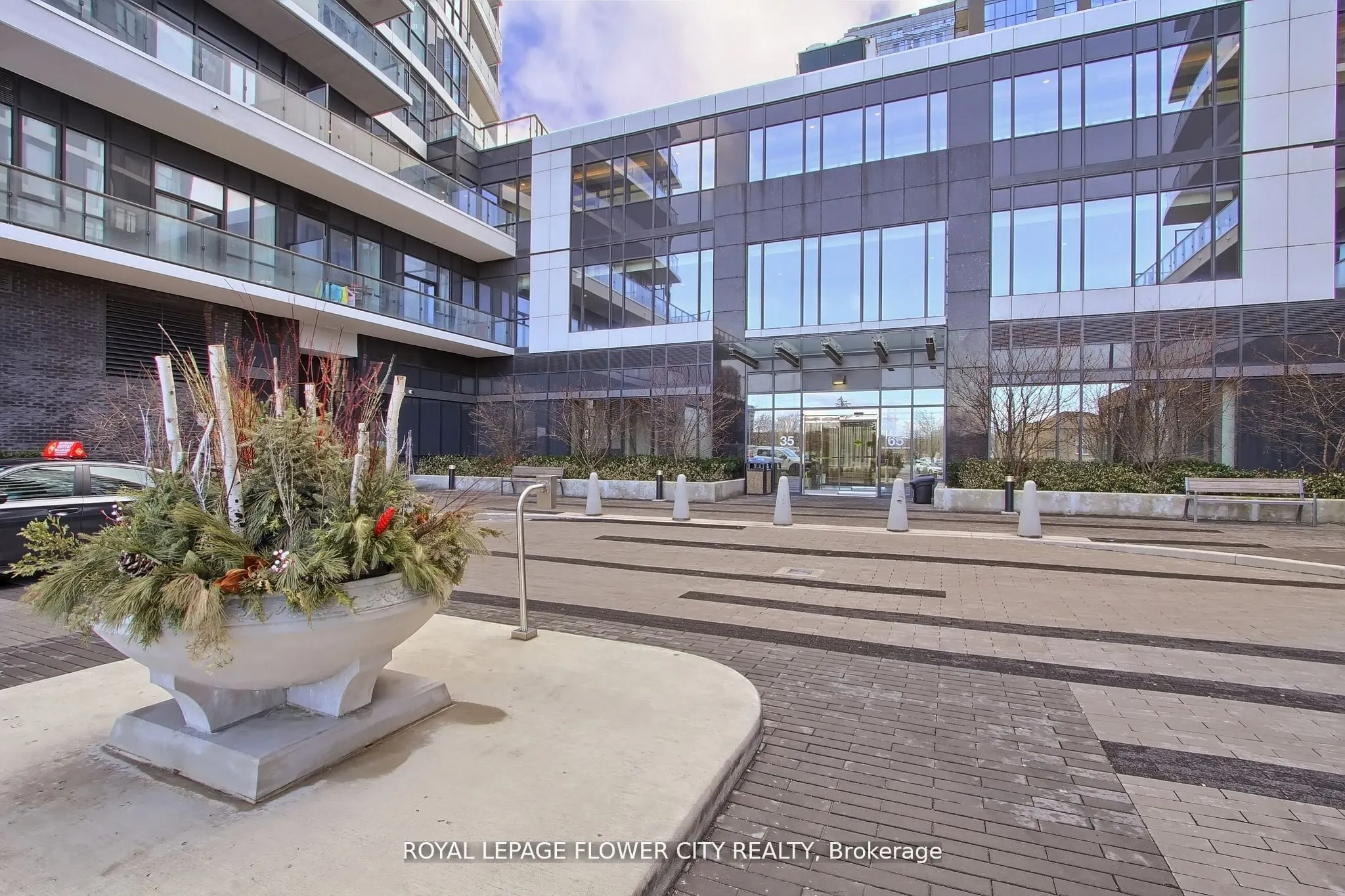 65 Watergarden Crescent, #1307