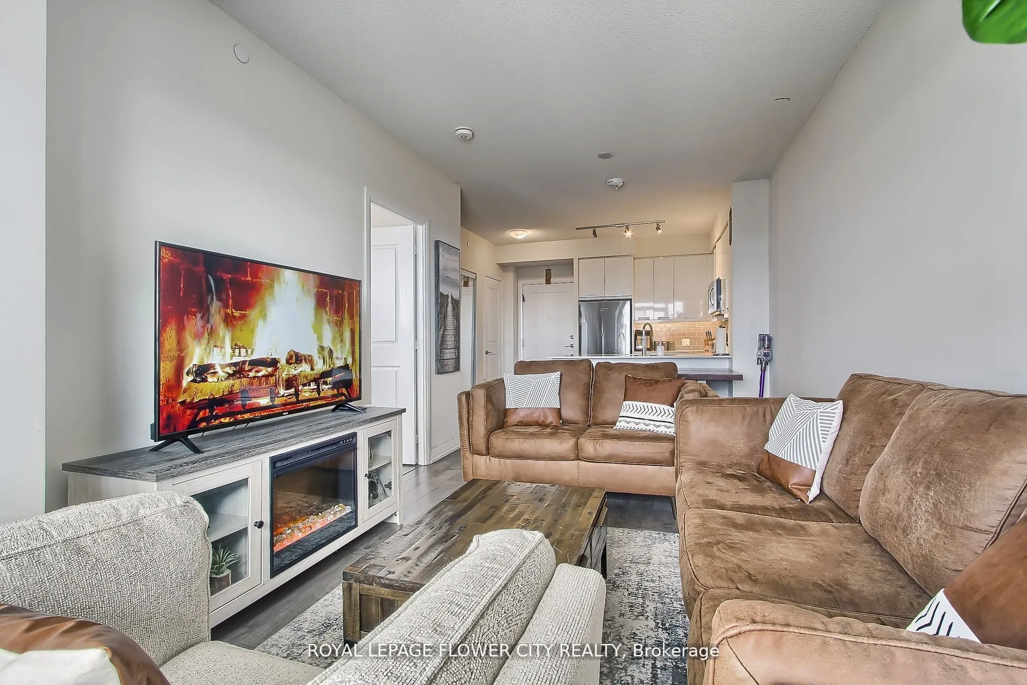 65 Watergarden Crescent, #1307