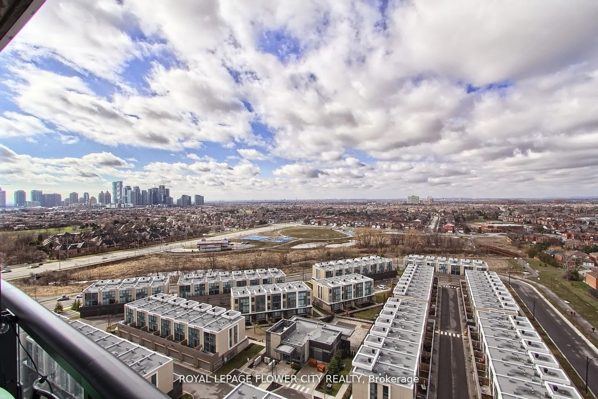 65 Watergarden Crescent, #1307