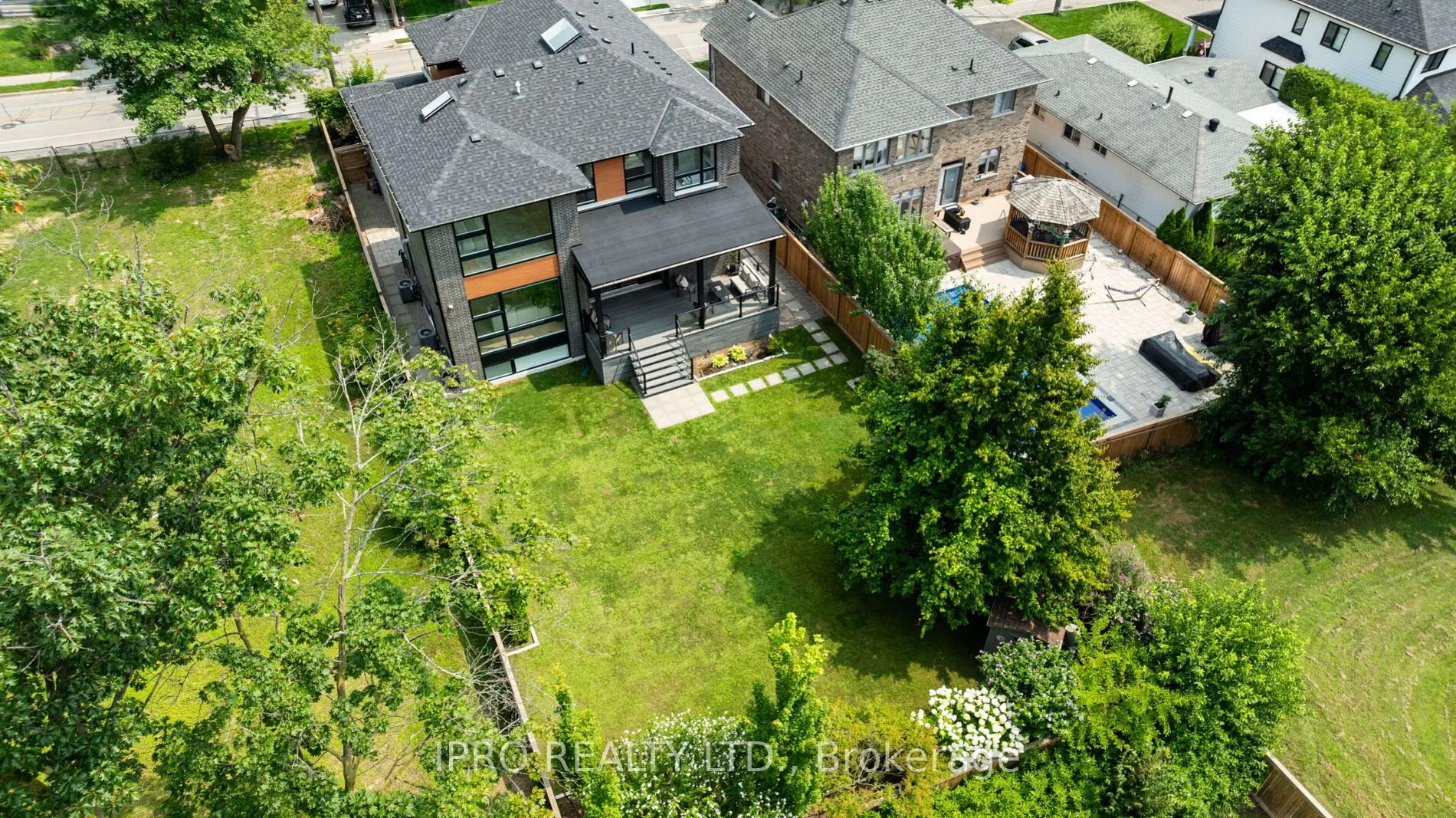 418 Pine Cove Road