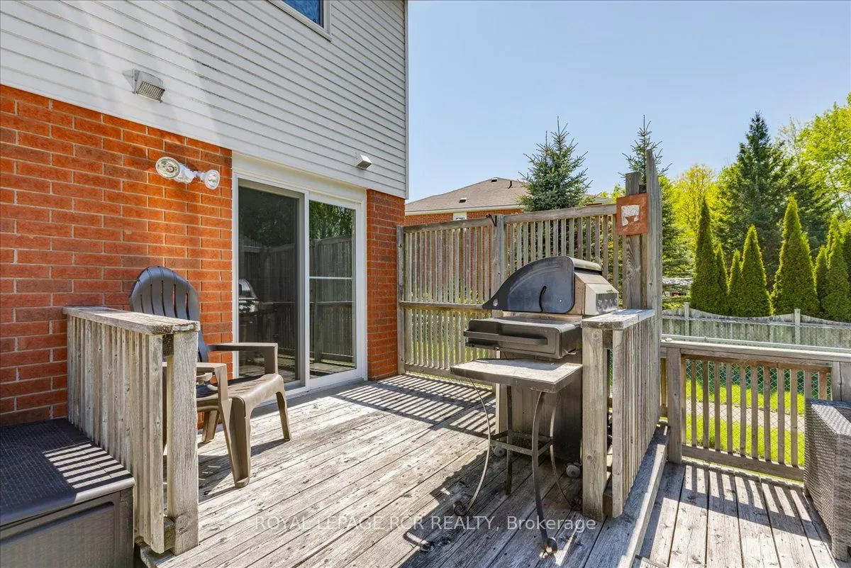 229 Elmwood Crescent
