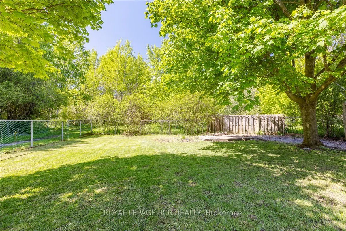 229 Elmwood Crescent