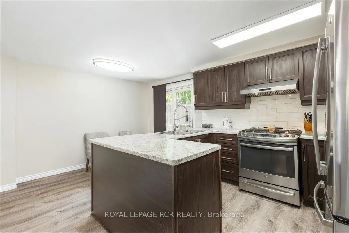 229 Elmwood Crescent