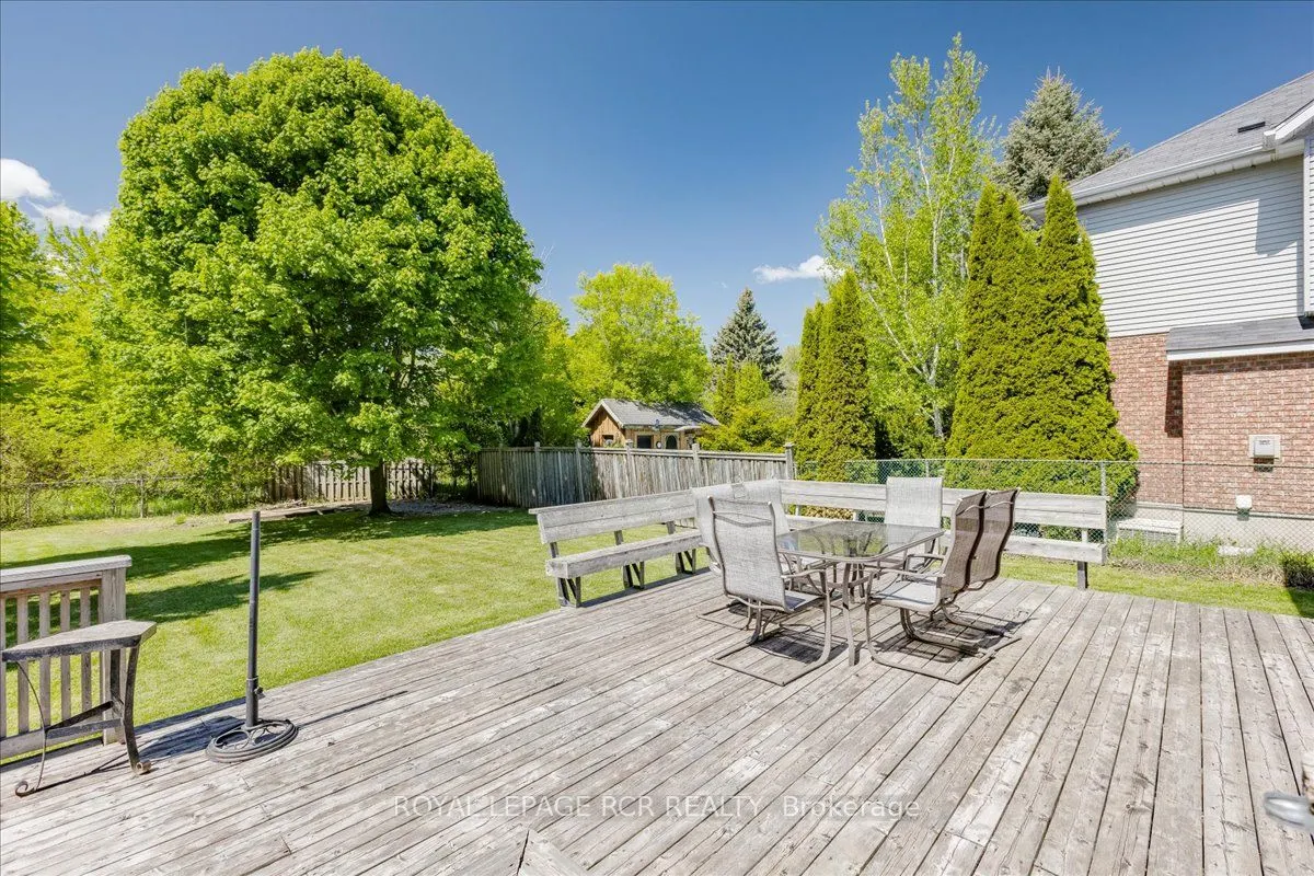 229 Elmwood Crescent