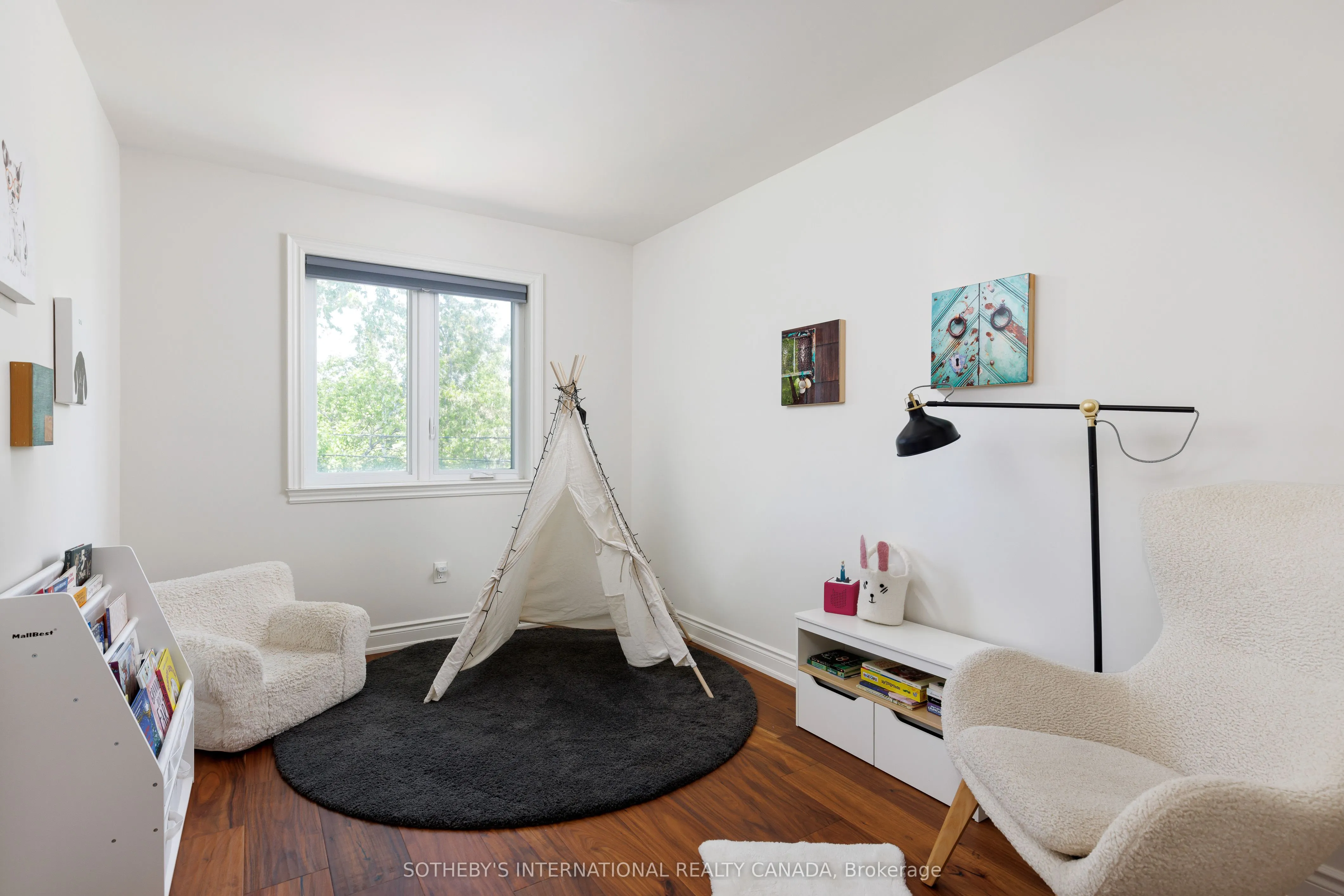 50B Laburnham Avenue