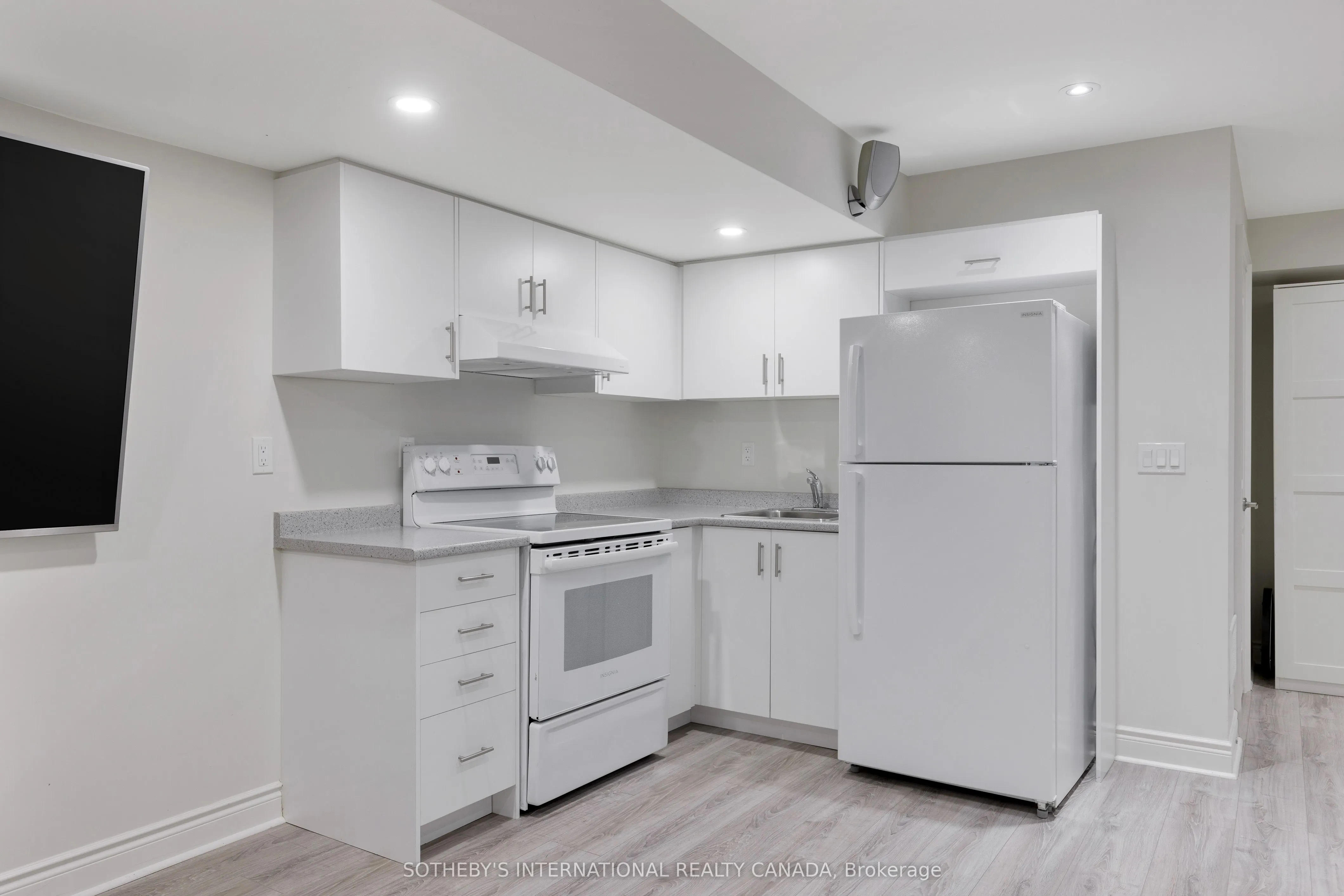50B Laburnham Avenue