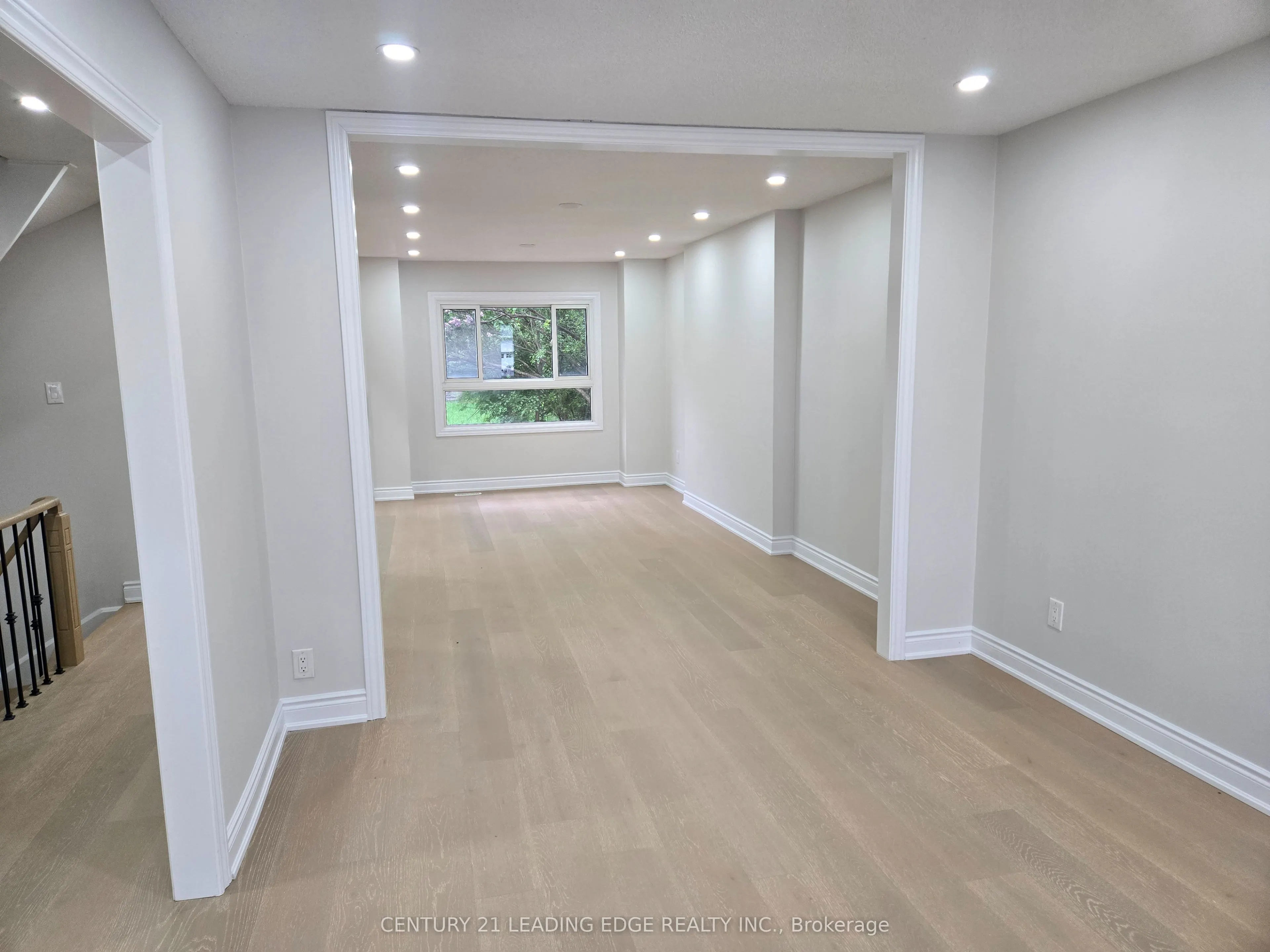 8 BLOOMINGDALE Drive, #MAIN