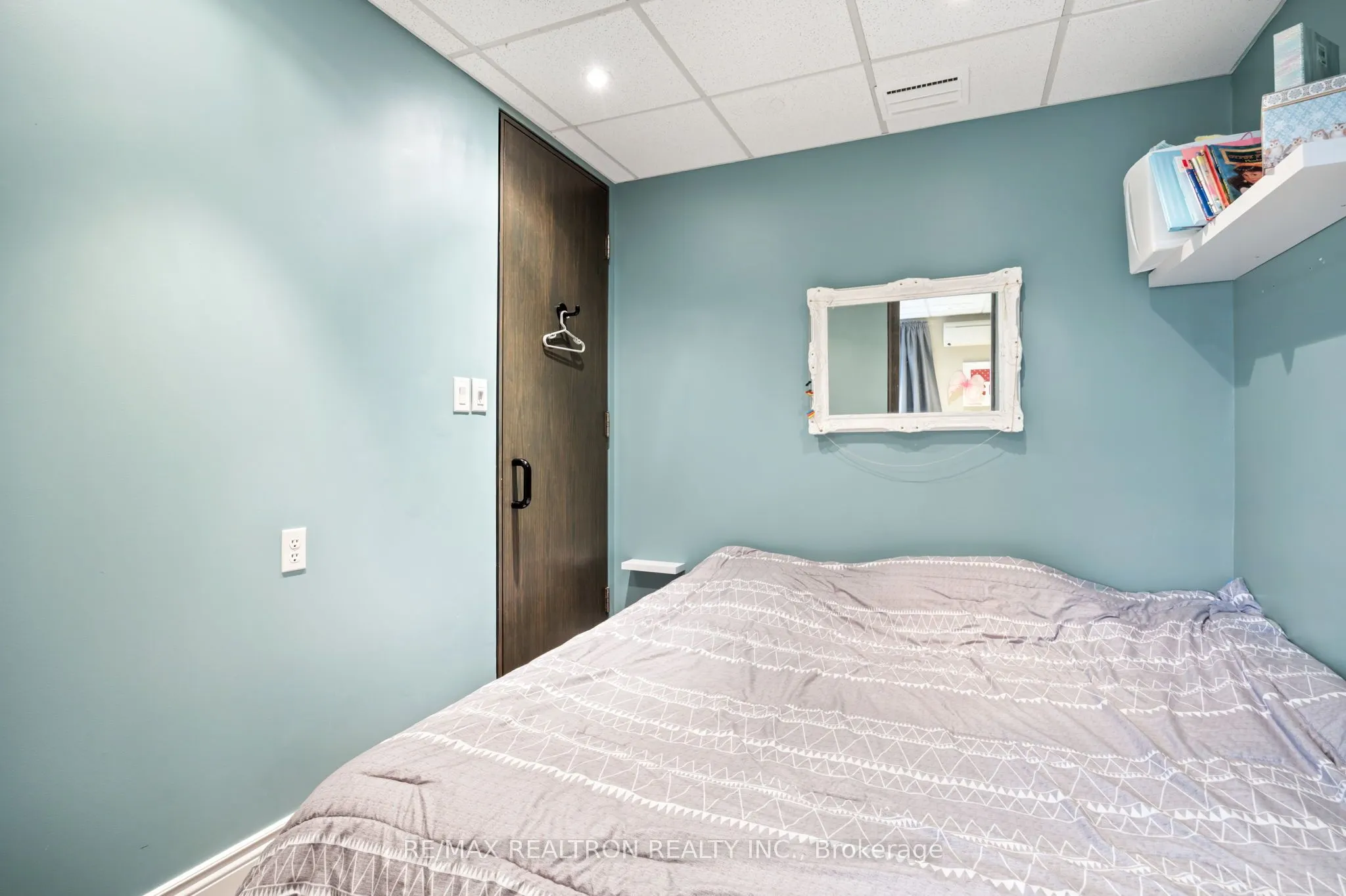 1611 Bloor Street W