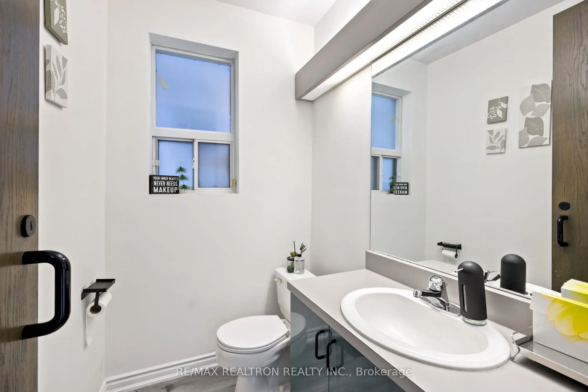 1611 Bloor Street W
