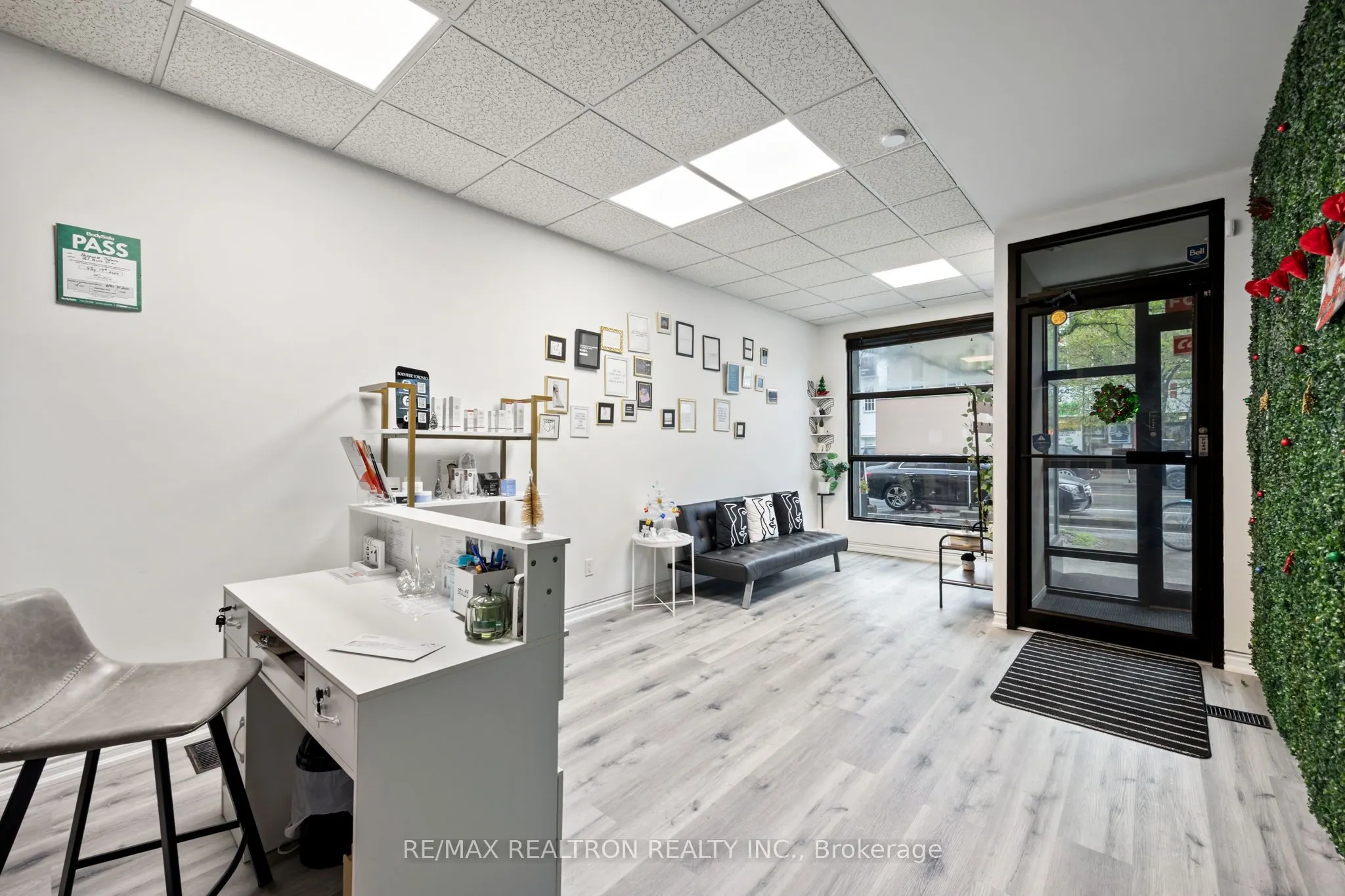 1611 Bloor Street W